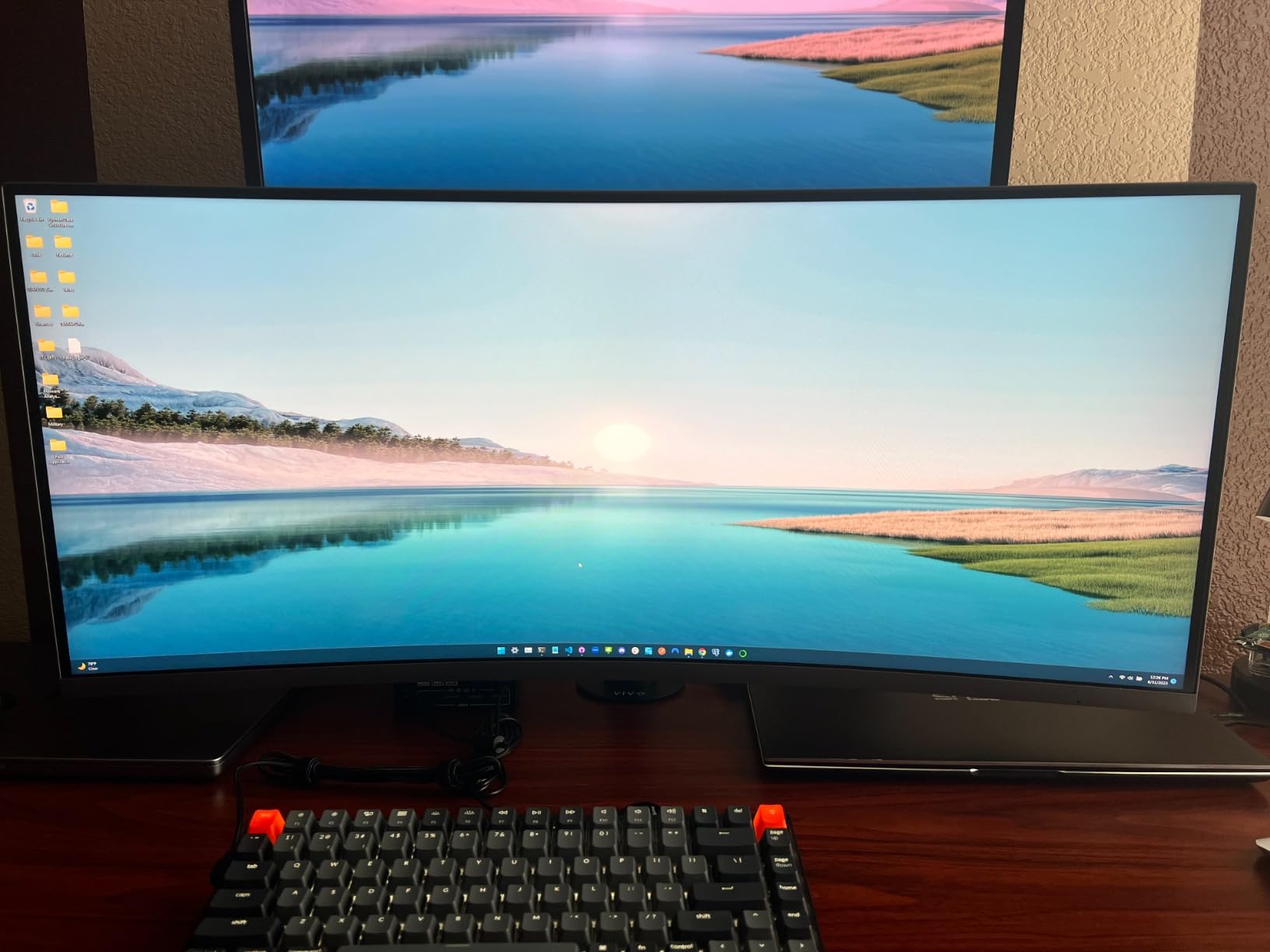 Samsung Business CH890 Series 34-inch WQHD Ultrawide Curved Monitor, 100Hz, USB-C, 3-Year Warranty customer photo 1