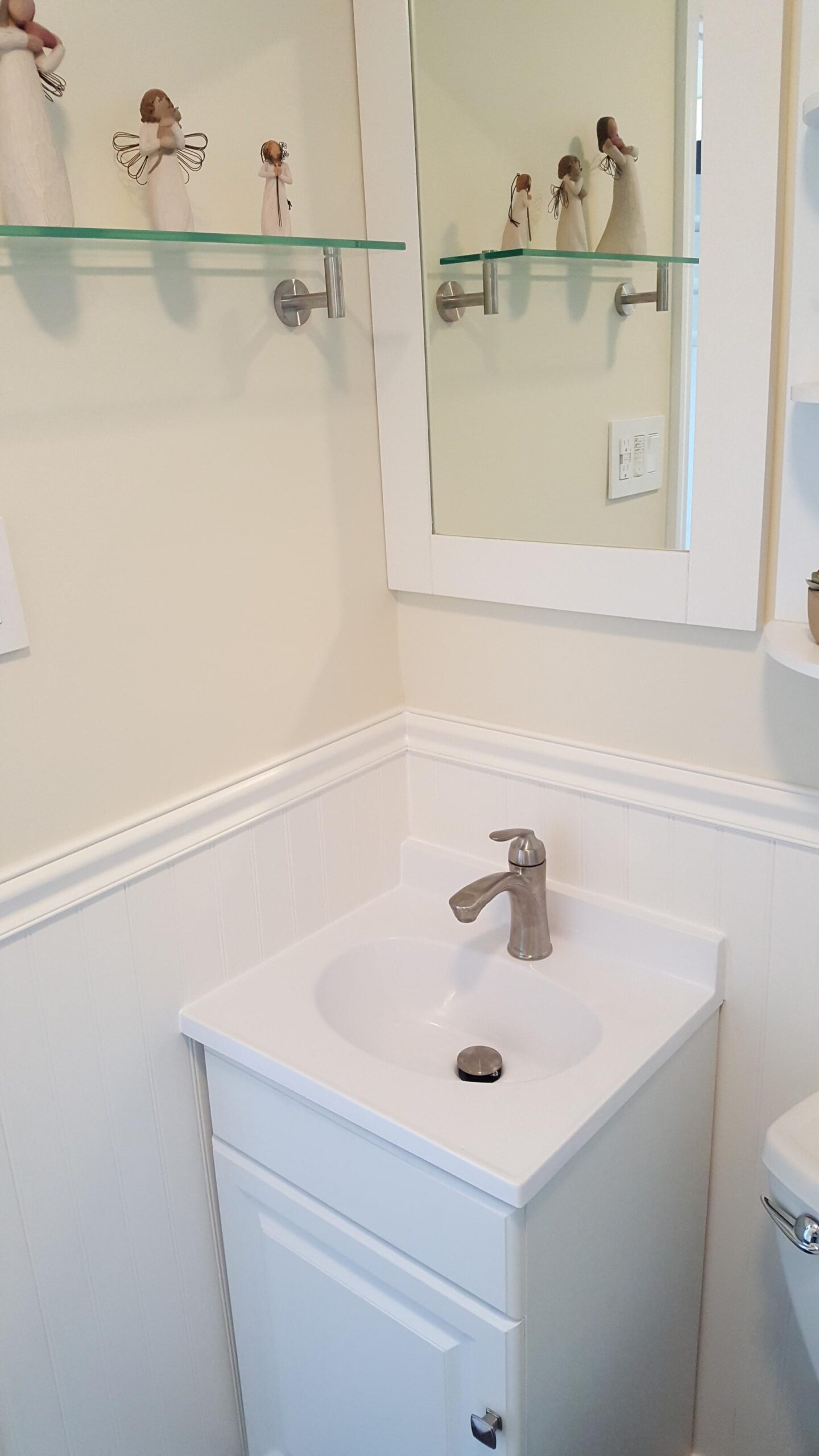 Design House 597112 Wyndham 18 Inch Unassembled 1-Door Bathroom Vanity without Top, White | Freestanding, Traditional, Wood, Bath customer photo 2