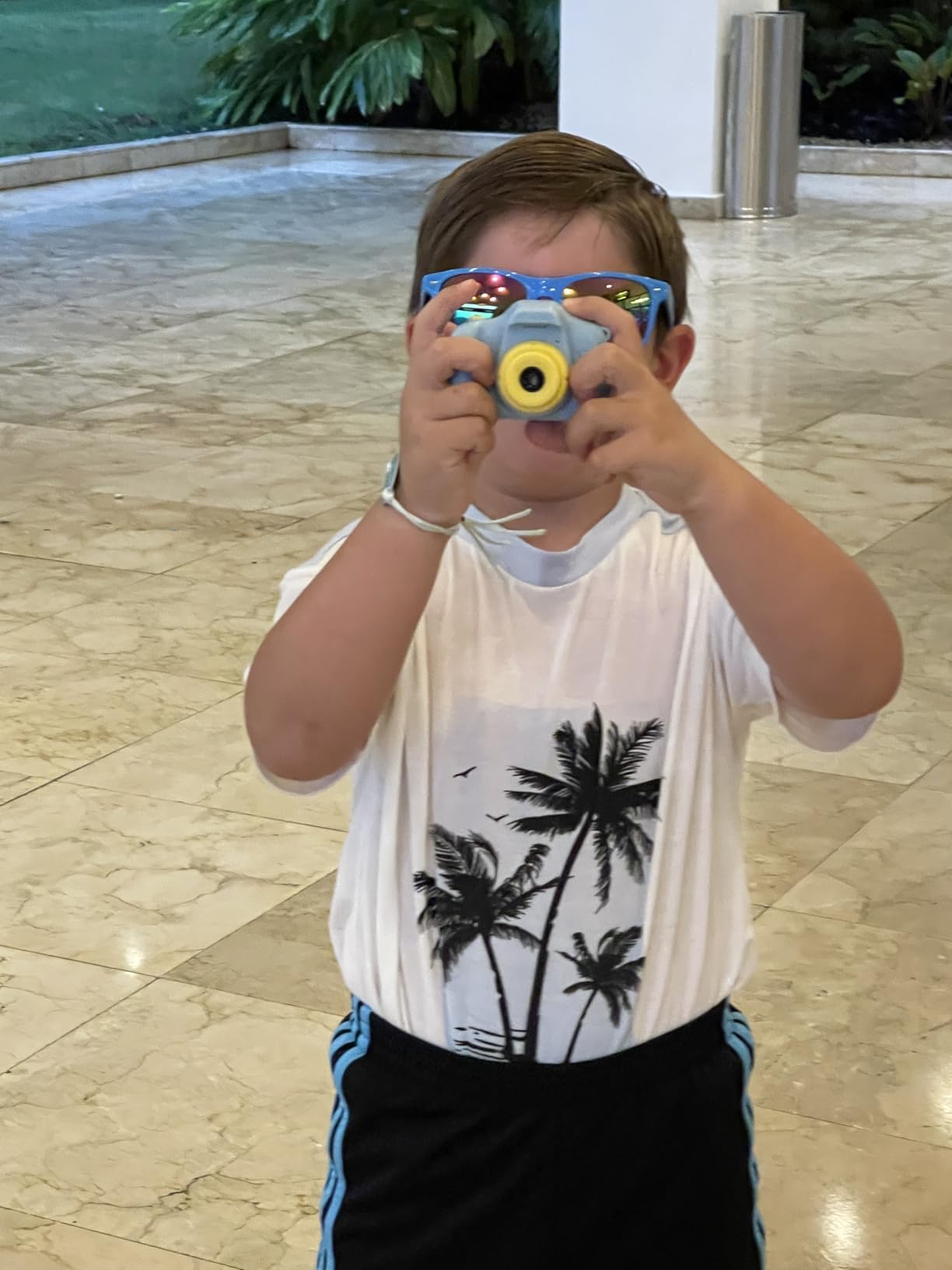 Agoigo Kids Waterproof Action Camera, Boys Girls Pool Toys Age 3-12, Blue | Children Underwater HD Video Camcorder with 32GB Card, Toddler Christmas Birthday Gifts, Backyard, Zoo, Picnic & Playground customer photo 1