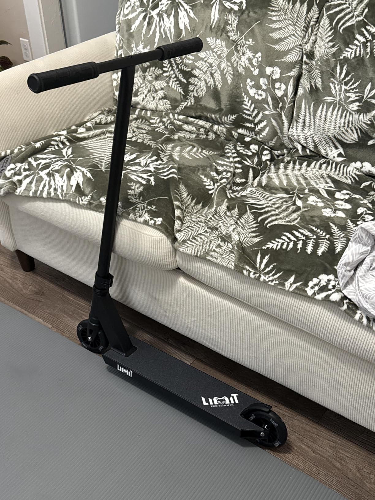 LMT69 Professional Scooter-Trick Scooter-Intermediate Beginner Stunt Scooter Suitable - Children, Teenagers Adults 8 Years Old Above customer photo 1