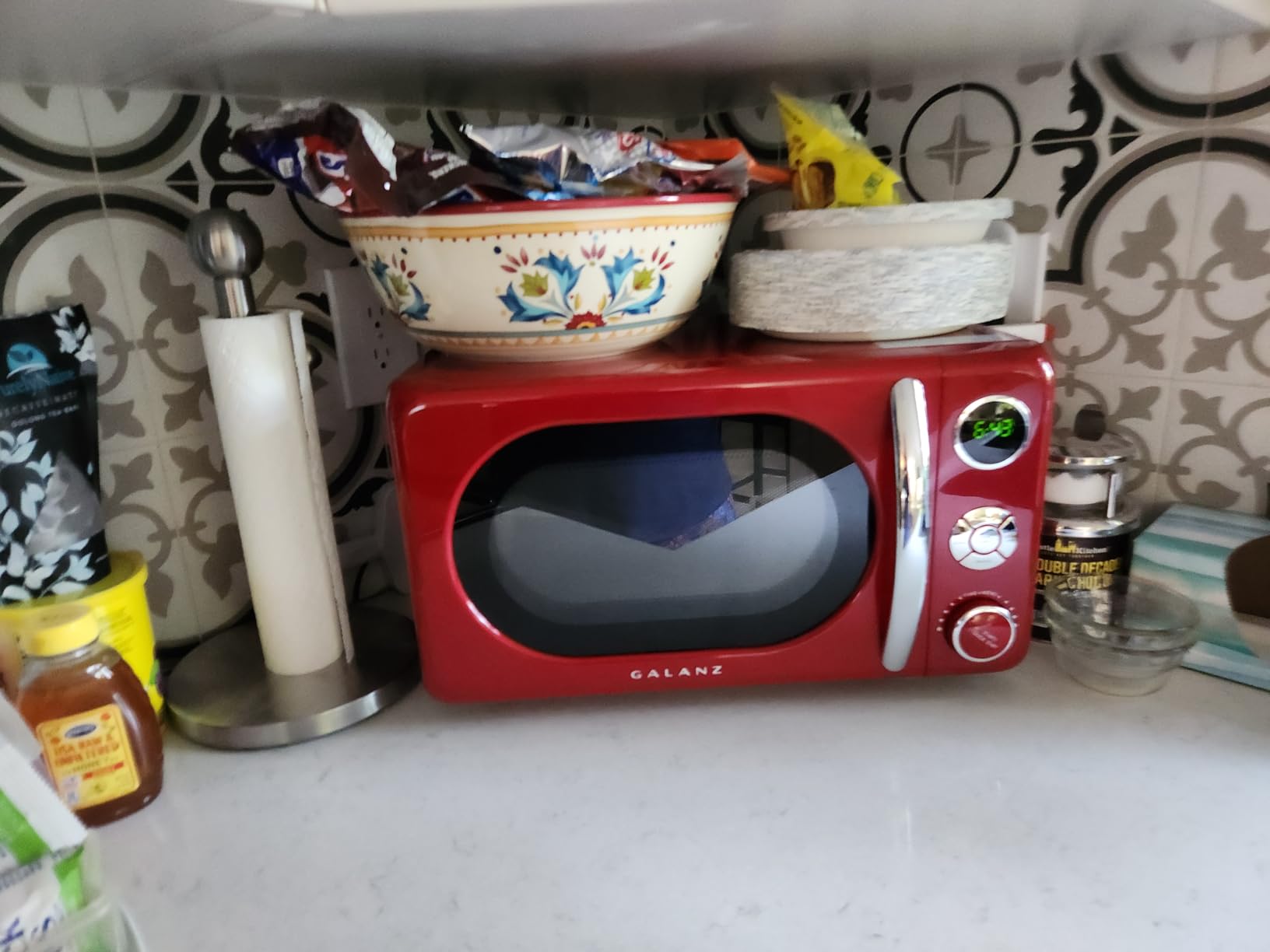 Galanz GLCMKA07GNR-07 Retro Microwave Oven, LED Lighting, Pull Handle Design, Child Lock, Surf Green, 0.7 cu ft customer photo 1