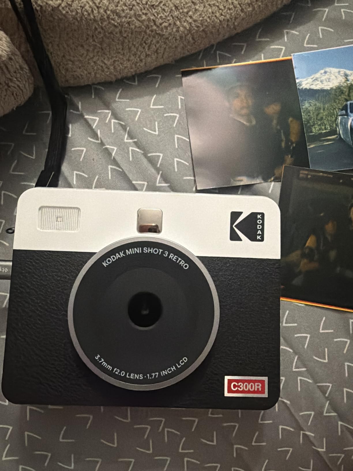 KODAK Mini Shot 3 Retro 3x3 Instant Camera, Photo Printer, 38 Sheet, White | Bluetooth, iPhone & Android Smartphone Compatible, 13MP Camera, Retake Before Printing, Water, Fingerprint & Fade Resistant customer photo 2