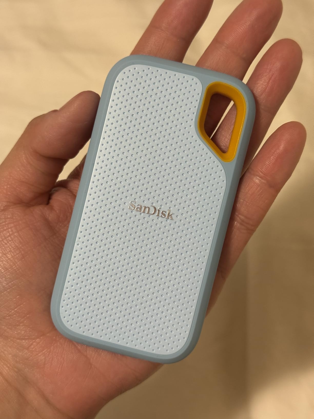 Sandisk 2TB Extreme Portable SSD, Up to 1050MB/s, USB-C, USB 3.2 Gen 2, IP65 Water and Dust Resistance, Updated Firmware, External Solid State Drive, SDSSDE61-2T00-G25 customer photo 2