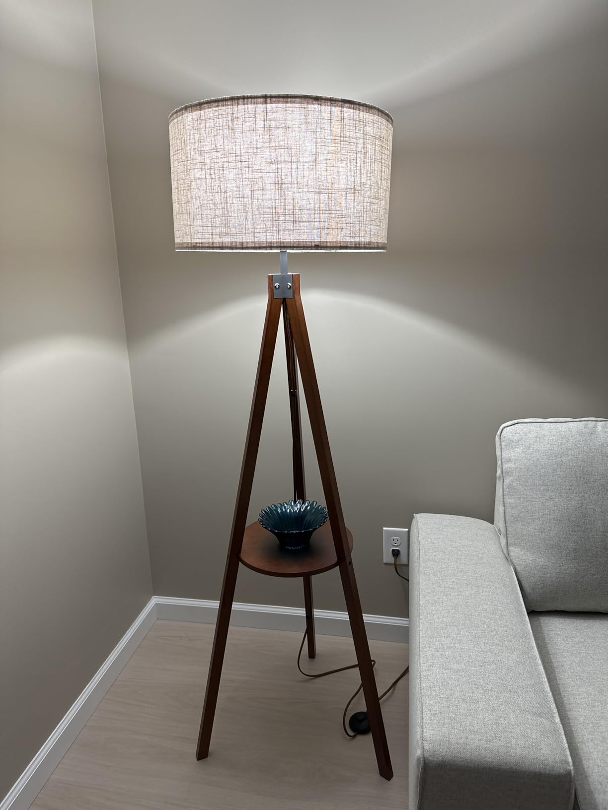 LEPOWER Shelf Floor Lamp Tripod Mid Century Modern Lamps for Living Room | Light-Diffusing Linen Shade, Premium Rubberwood, E26 Base, Foot Switch, Adding Warmth to Bedroom, Office & Study Corner Brown customer photo 1