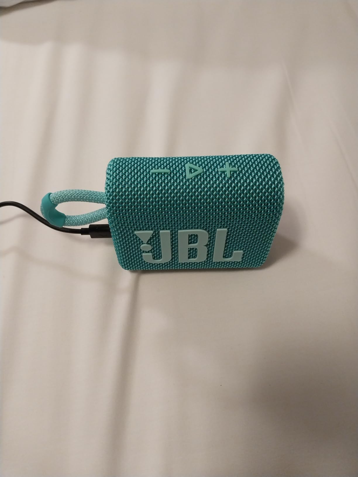 JBL Go 3 - Portable Mini Bluetooth Speaker, big audio and punchy bass, IP67 waterproof and dustproof, 5 hours of playtime, speaker for home, outdoor and travel (Black) customer photo 1