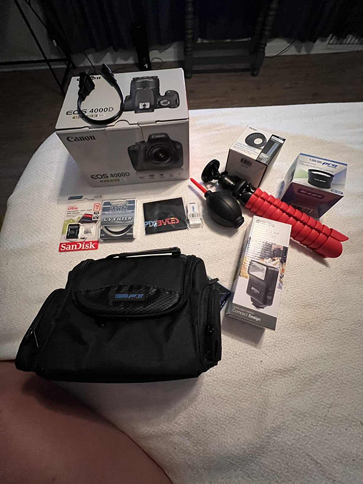 EOS 4000D DSLR Camera with 18-55mm f/3.5-5.6 III Lens - Pixi Advanced Bundle (International Version) (Renewed) customer photo 1