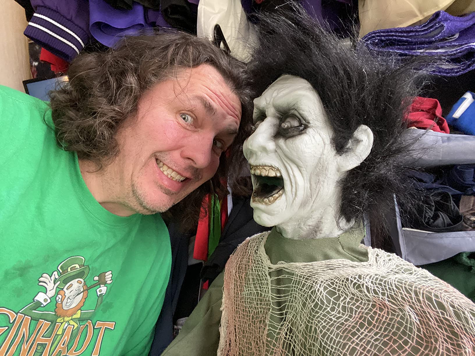 JOYIN Halloween Outdoor Decoration Zombie Groundbreaker, Animatronics Zombie Props Halloween Outside Decor, Animated Groundbreaker with Sound & Glowing Eyes for Graveyard Lawn Yard Haunted House Decor customer photo 2