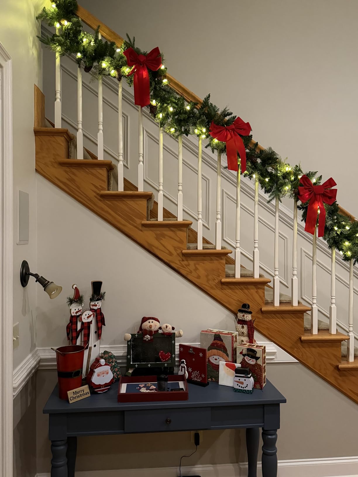 9Ft Pre-lit Christmas Garland with 50 LED Lights Battery Operated,Holiday Decoration Stairs Wall Mantle Door Indoor Outdoor customer photo 2