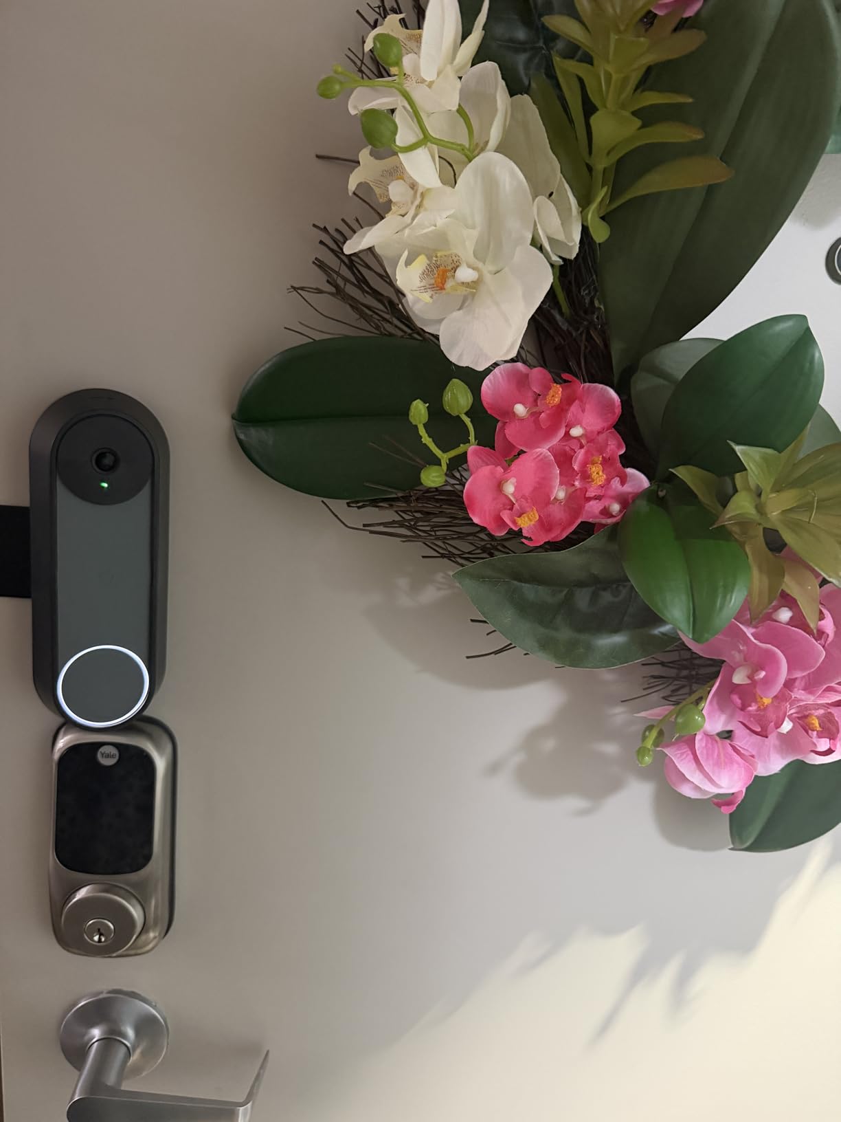 Google Nest Doorbell (Battery) - Snow | 6x digital zoom video doorbell, HD, 24/7 live view, Night vision, HDR, works with Google Home & Gemini customer photo 1
