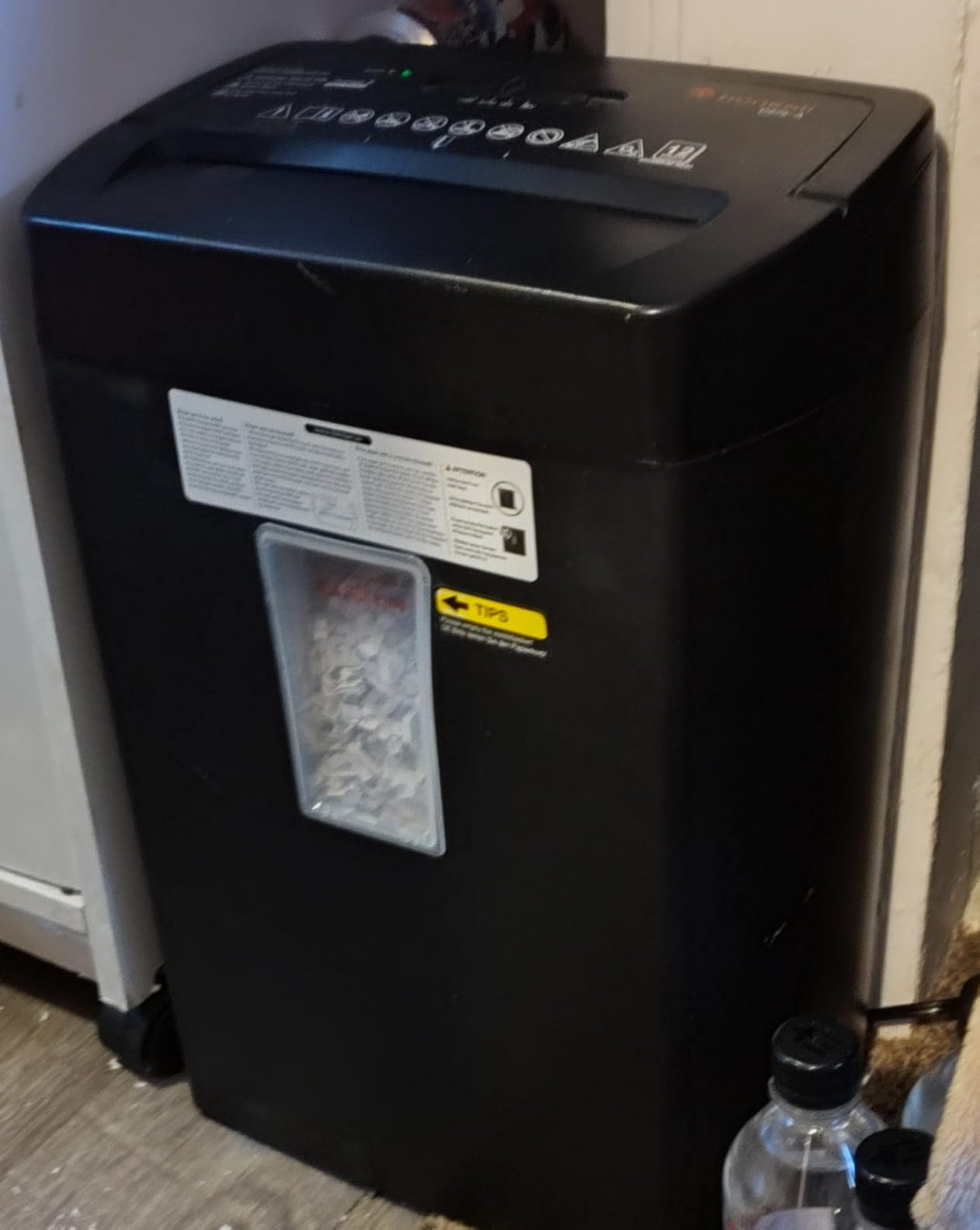 Bonsaii 12-Sheet Cross Cut Paper Shredder, 5.5 Gal Home Office Heavy Duty Shredder for Paper, Credit Card, Mail, Staples, with Transparent Window, High Security Level P-4 (C275-A) customer photo 1