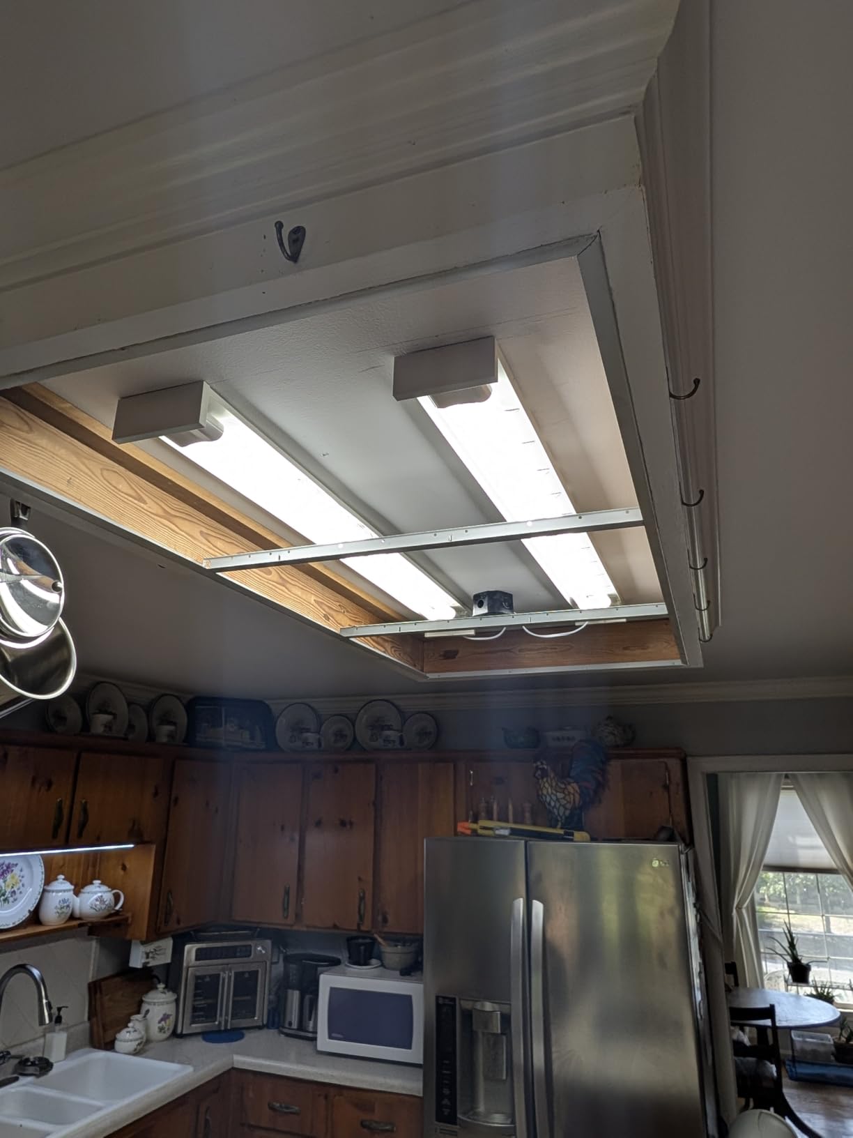 hykolity 4FT Linkable LED Shop Light for Garage,4400LM,5000K Daylight | 42W Utility Linkable Shop Light Fixture LED Workbench Shop Light with Plug, Hanging or Surface Mount,White - ETL,2 Pack customer photo 1