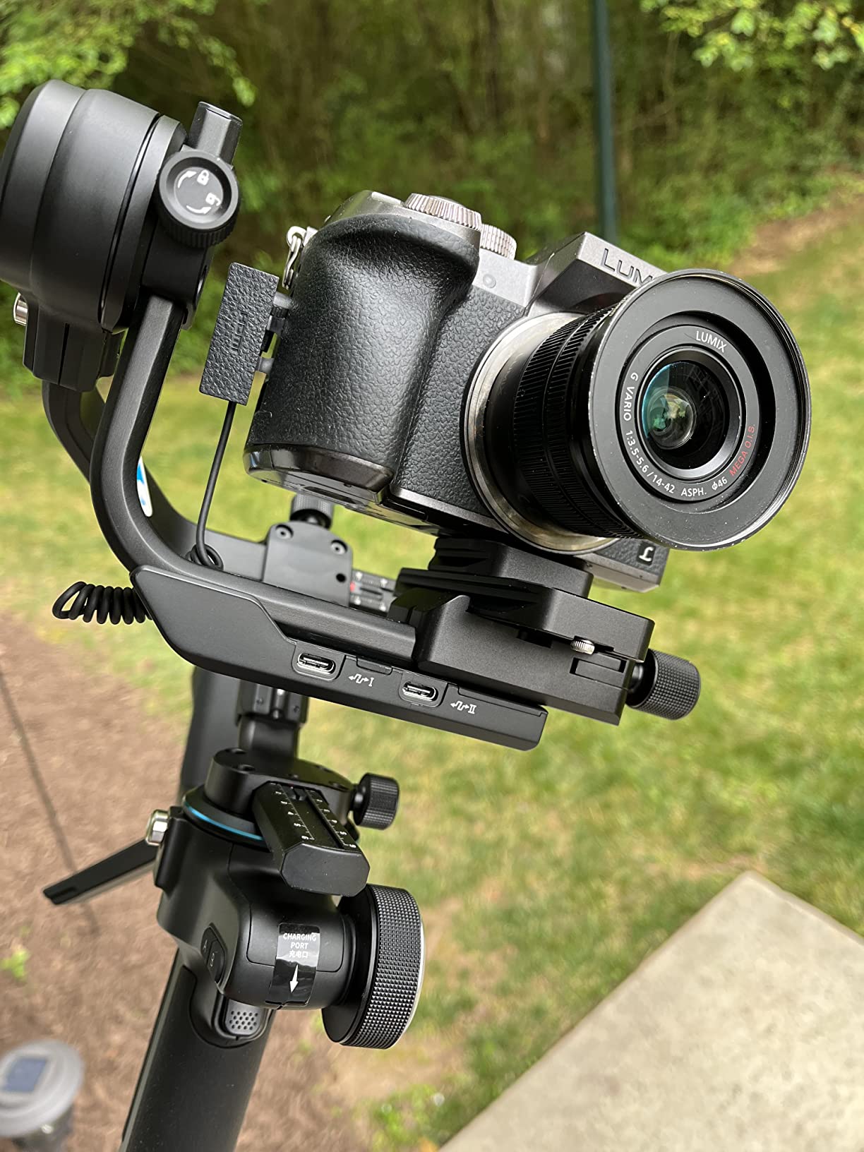 FeiyuTech SCORP-C Gimbal Stabilizer for Cameras DSLR and Mirrorless Camera, 3-Axis Camera Gimbal, 5.5lbs Payload, for Sony α7Ⅳ A6300/A6400 A7S3 a9/a7 for Canon 5D3/80D for Nikon D7500/Z5/Z6 II customer photo 2