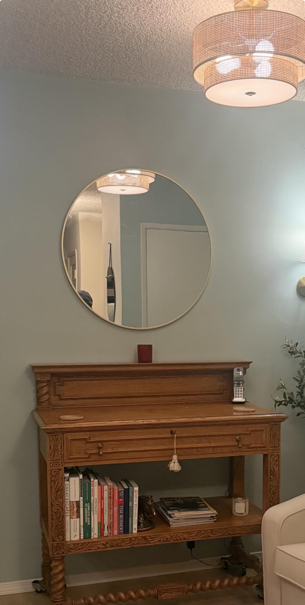 HARRITPURE Round Mirror 30 Black Wall Mounted Circle Mirrors Vanity Mirror with Brushed Aluminum Alloy Frame Modern Decoration for Bathroom, Living Room, Vanity, Bedroom, Entryway customer photo 2