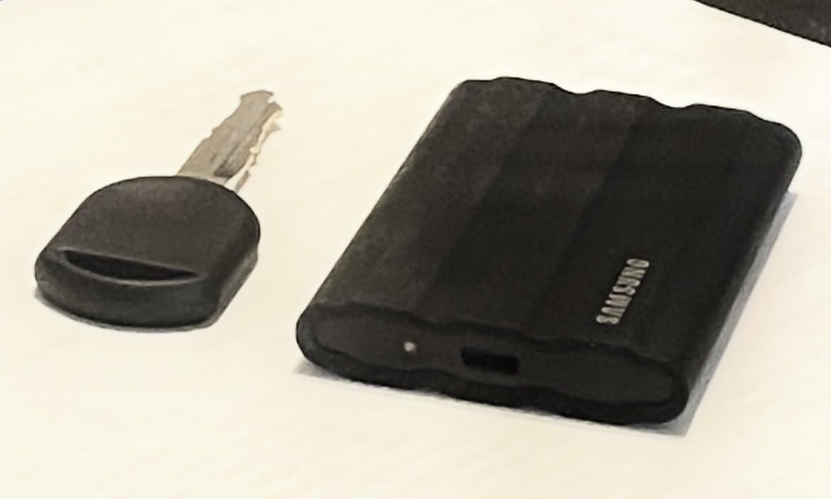 Samsung T7 Shield Portable SSD 1TB, USB 3.2 Gen 2, Up to 1,050 MB/s - Rugged, IP65 Water Resistant, External Solid State Drive for Photographers, Content Creators and Gaming customer photo 2