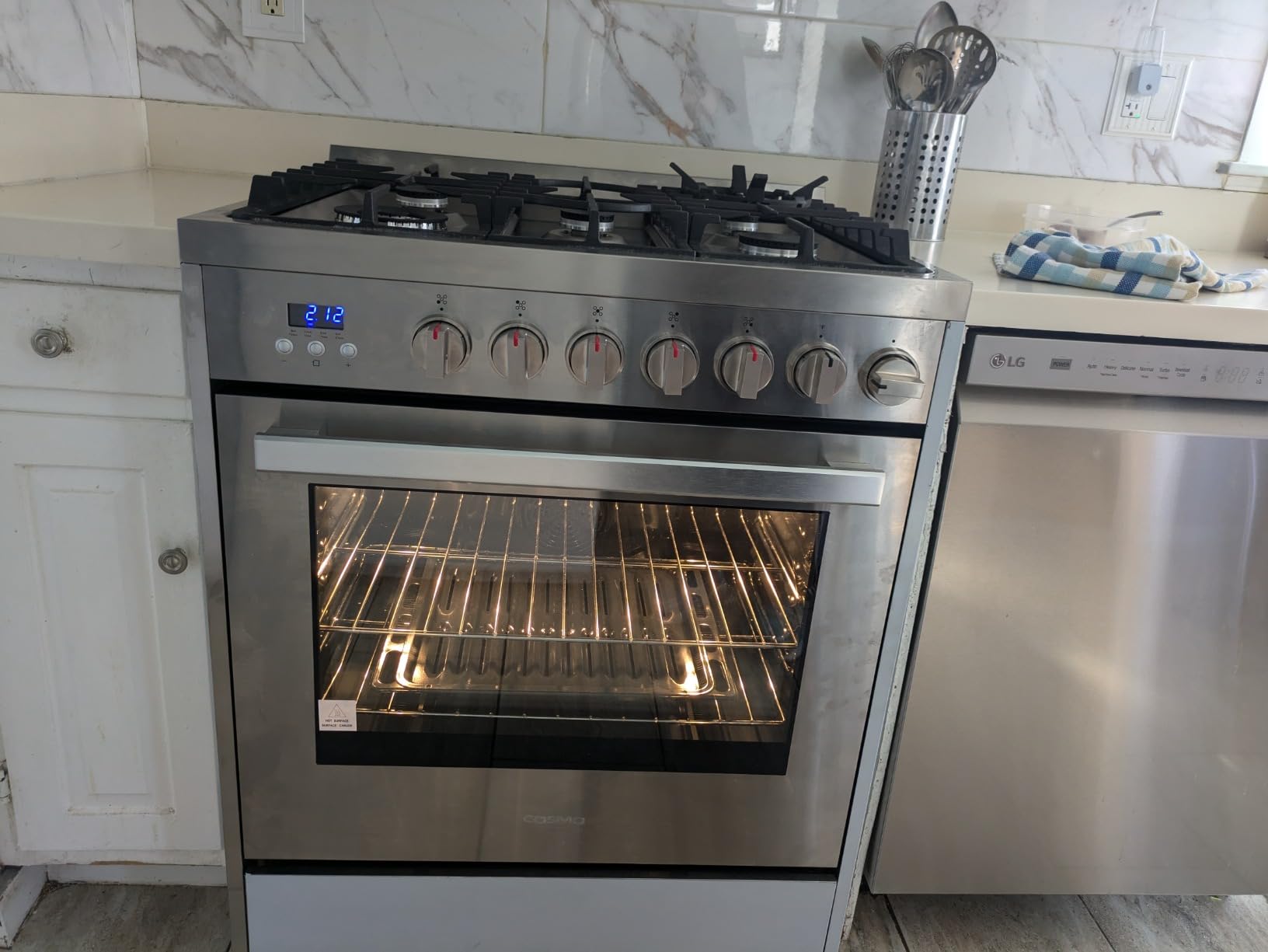 COSMO COS-305AGC 30 in. 5.0 cu. ft. Freestanding Single Oven Gas Range with 5 Burner Cooktop and Heavy Duty Cast Iron Grates in Stainless Steel | Cosmo COS-305AGC Oven Fan Circulation, Cast Iron Grates, Digital Display with Timer, Liquid Propane Convertible, Wok Ring customer photo 2