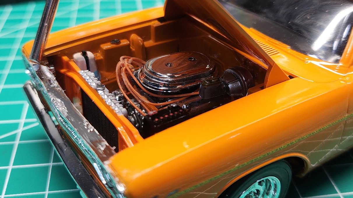 Revell 14531 '70 Plymouth Road Runner 1:24 Scale 77-Piece Skill Level 5 Model Car Building Kit customer photo 2