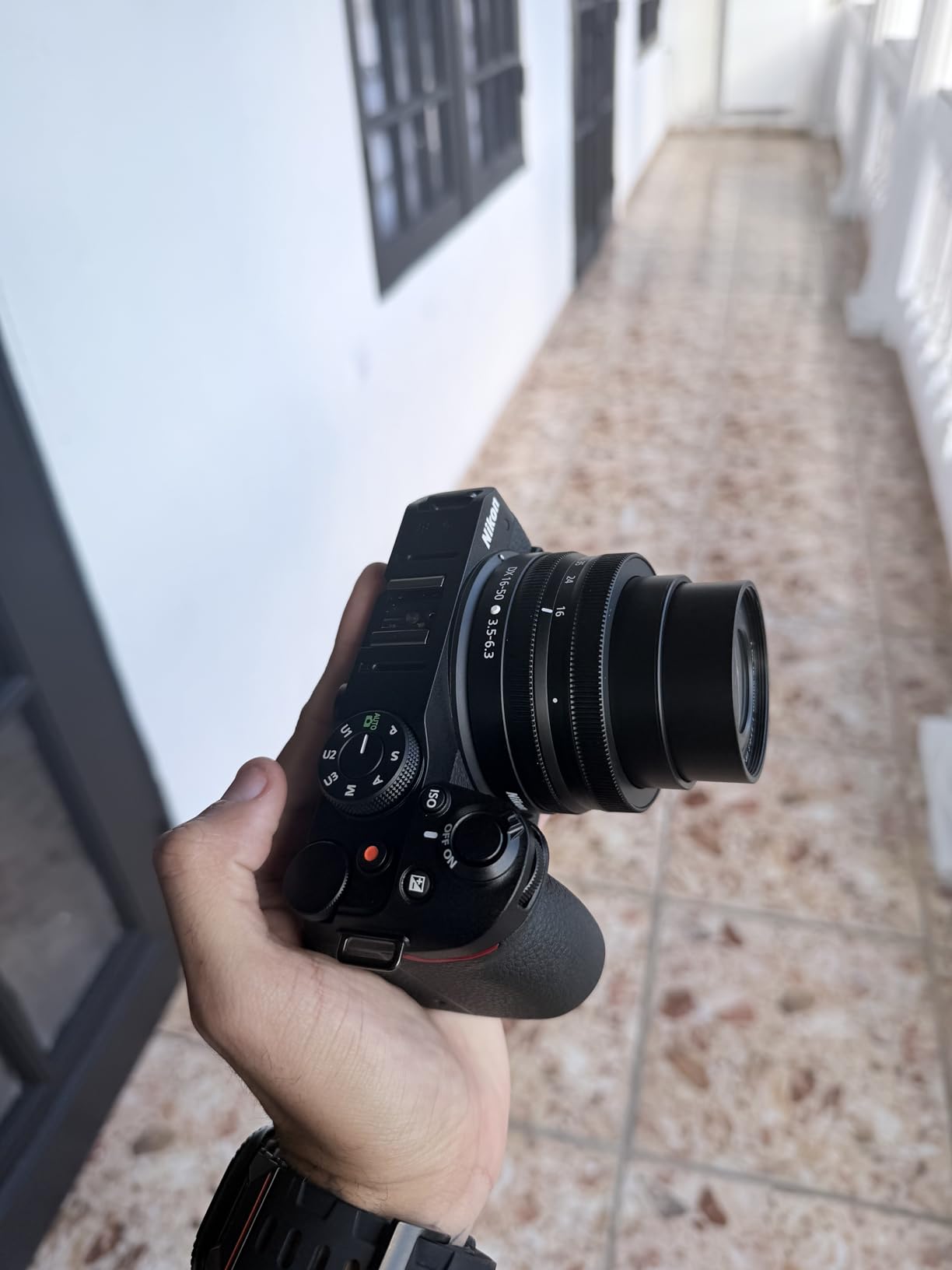 Nikon Z 30 with Wide-Angle Zoom Lens | Our most compact, lightweight mirrorless stills/video camera with 16-50mm zoom lens | Nikon USA Model customer photo 1