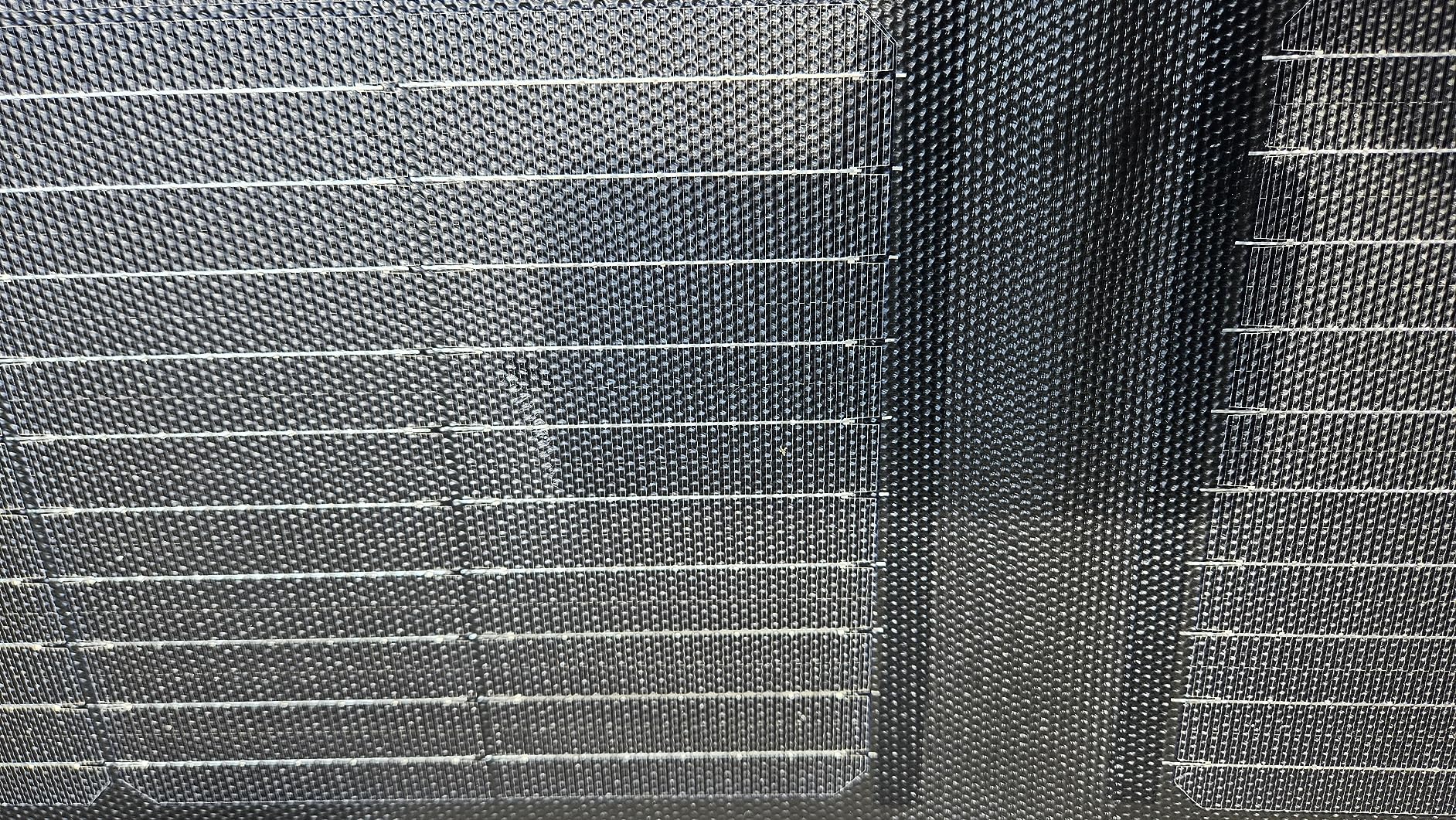 EF ECOFLOW 110W Portable Solar Panel, Foldable with Carry Case | High 23% Efficiency, IP68 Water & Dustproof Design for Camping, RVs, or Backyard Use customer photo 1