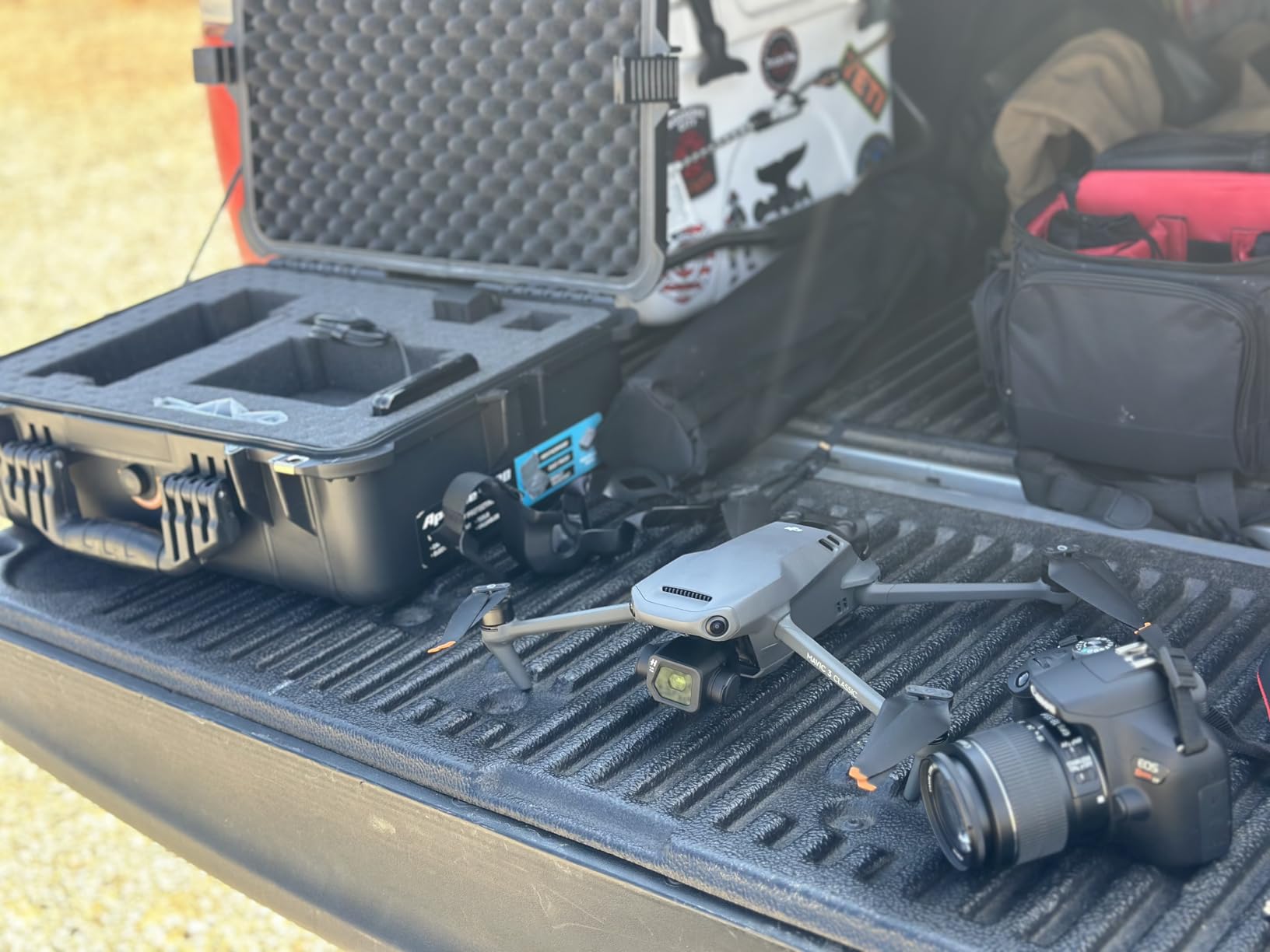DJI Mavic 3 Classic Drone with DJI RC, 4/3 CMOS Hasselblad Camera, 5.1K HD Video, 46 Mins Flight customer photo 1