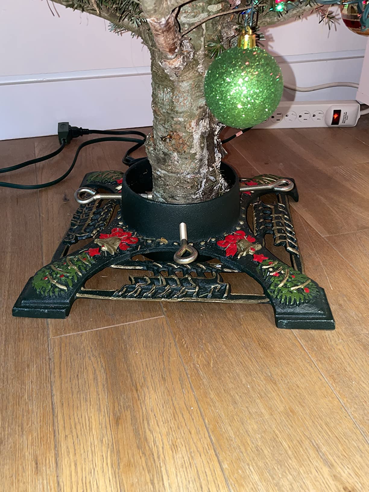 Christmas Tree Stand with Water Reservoir, 13.66x13.66x5.51 Inches, Classic Heavy Duty Universal Xmas Artificial Trunks Pine Base Holder for Real Trees, Deer Green customer photo 2