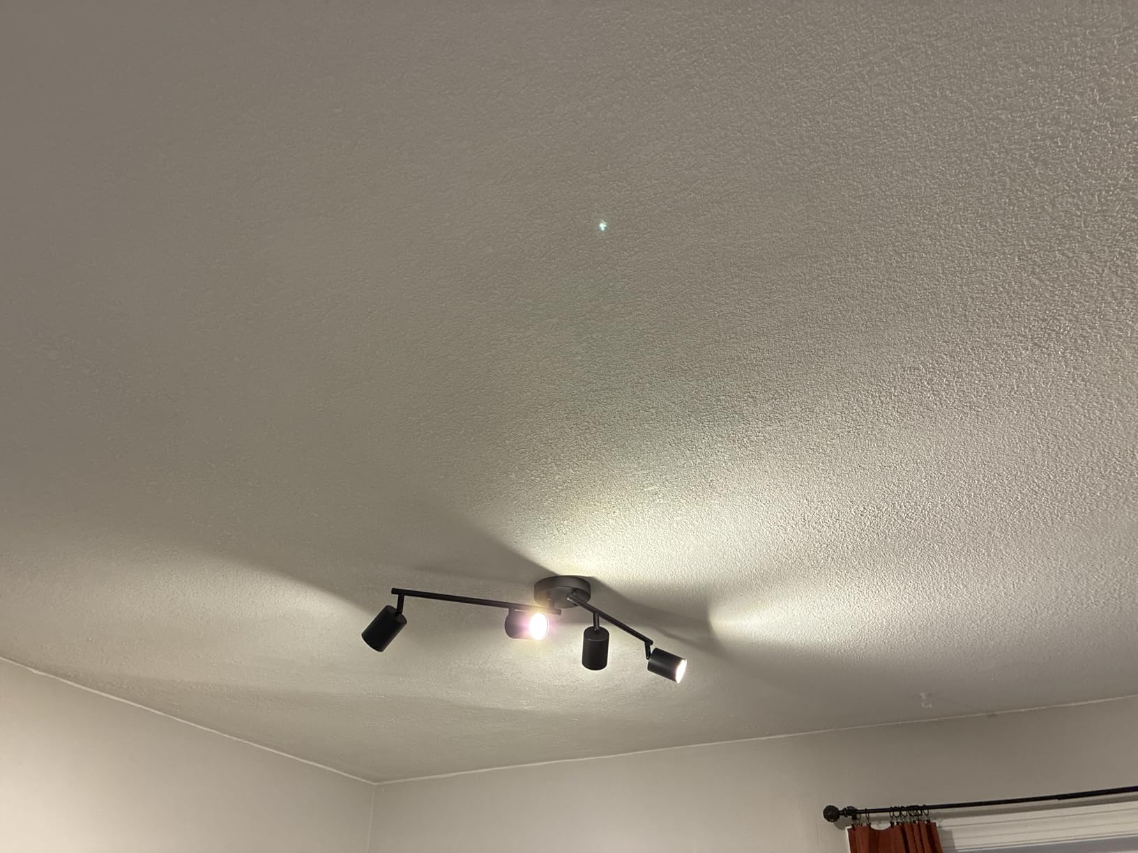 LED 4 Light Track Lighting Kit, White 4 Way Ceiling Spot Lighting, Flexibly Rotatable Light Head for Kitchen, Living Room, Bedroom, Bulb Not Included customer photo 1