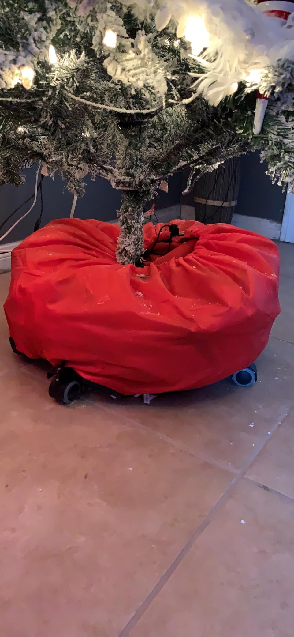 Christmas Tree Stand Base with Wheels, Movable Christmas Fake Tree Holder, Fits up to 7.5 FT Artificial Trees, Plant Caddy with Wheels, Plant Taxi, Plant Dolly Cart After Christmas (Green) customer photo 2