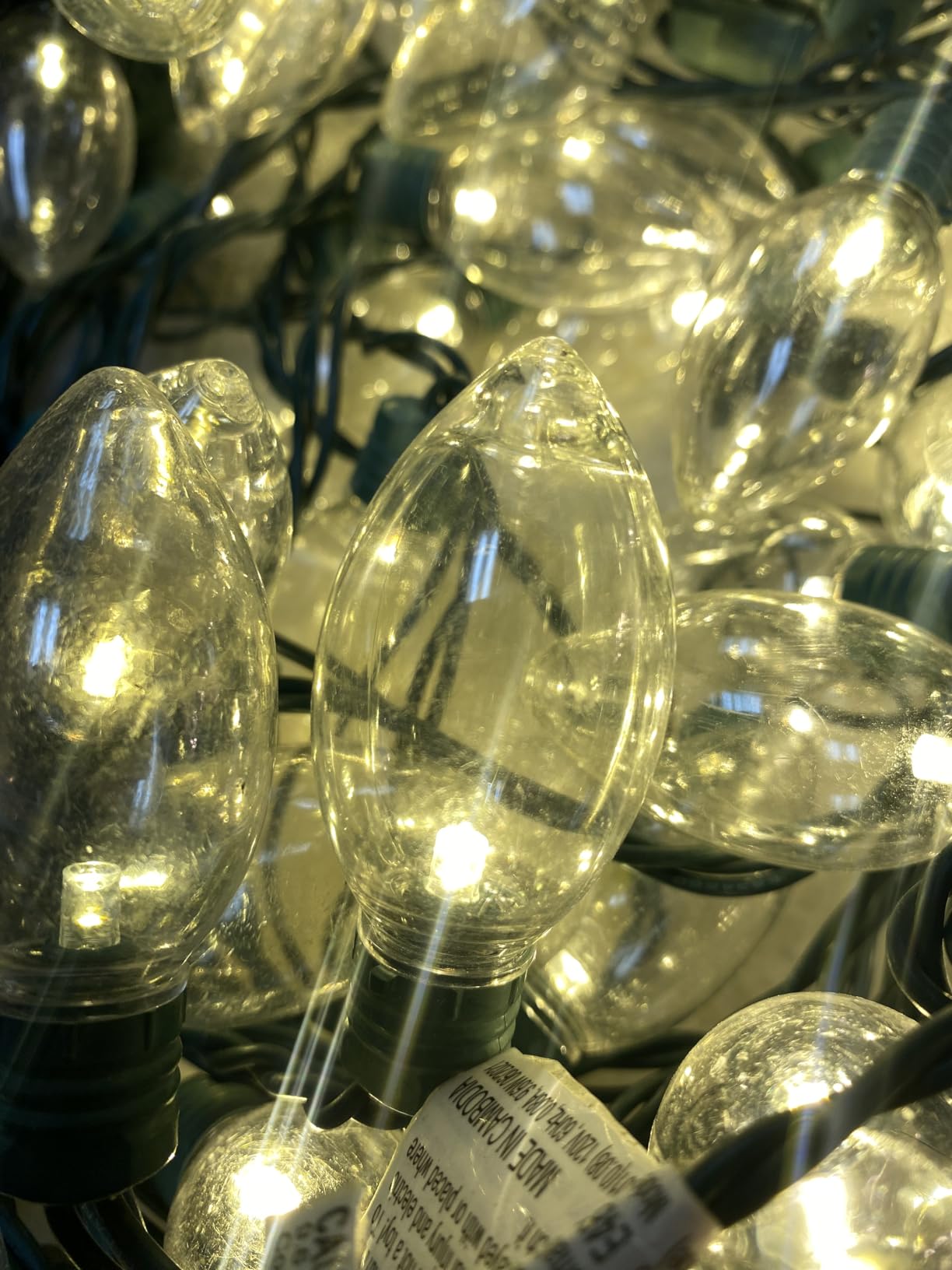 Brightown Christmas Lights Outdoor, 100Ft 100 LED Vintage C9 String Lights | Connectable, Waterproof Christmas Tree Lights for Outside Holiday Party Roofline Backyard Garden Patio Decor, Warm White customer photo 2