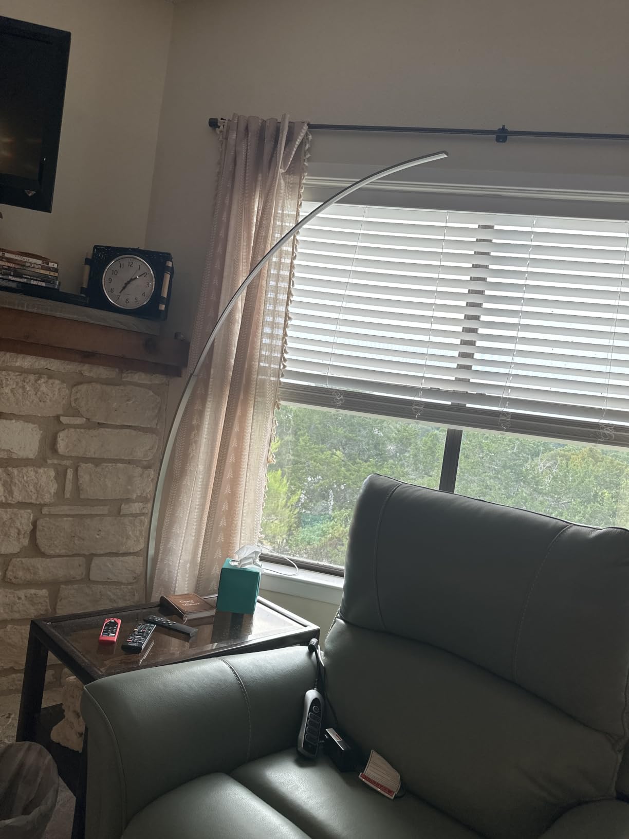 Dimmable LED Lamps for Living Room with 3 Color Temperatures, Ultra Bright 2000LM Arc Floor Lamps, Modern Standing Tall Lamp with Remote Control Reading Floor Lamp for Bedroom Office Classroom customer photo 1
