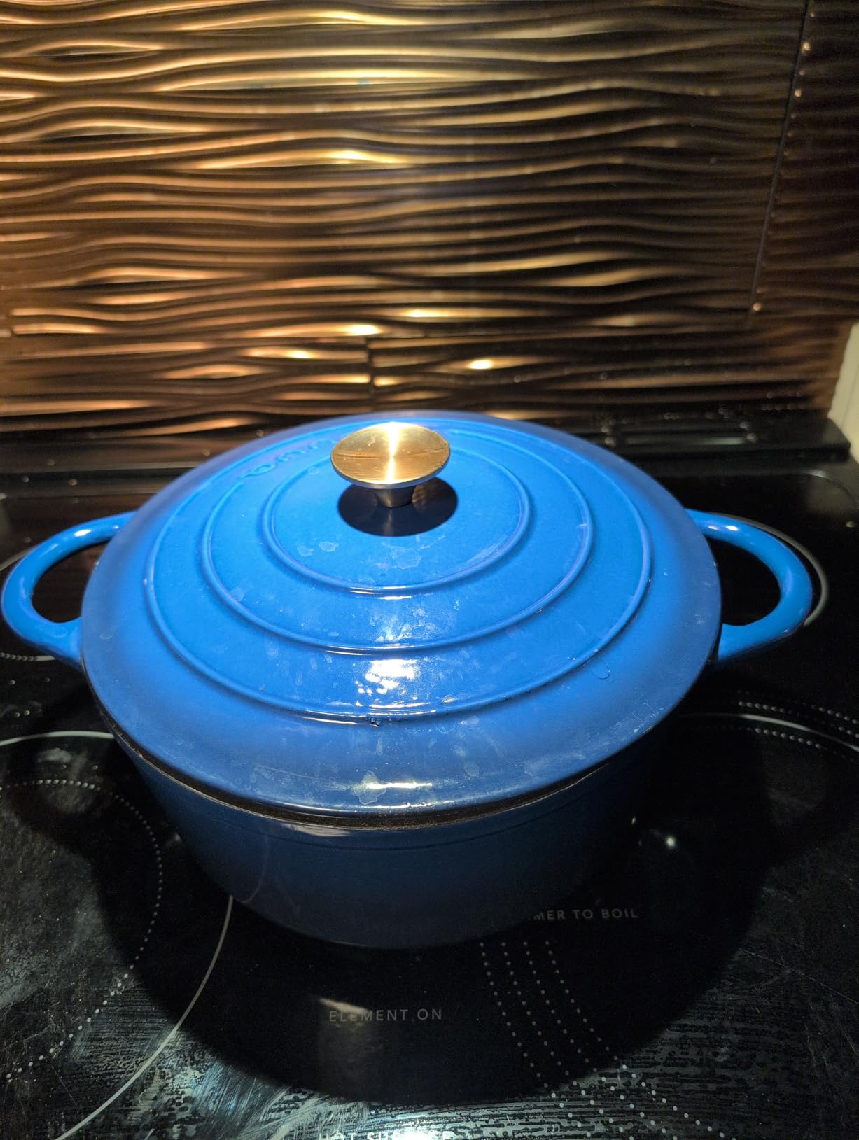 Nuovva Enamelled Cast Iron Dutch Oven Pot with Lid - 6.4 Quart Non Stick Casserole Pot - Heavy Duty & Oven Safe up to 500 F for Bread Baking, Braising, Stews, Roasting - 28cm Dark Blue customer photo 2
