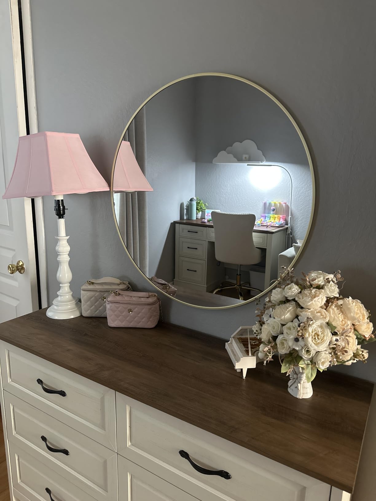 XRAMFY 30 Inch Round Mirror-Gold Circle Mirrors for Bathroom, Entryway | Modern Hanging Vanity Mirror for Livingroom, Wall Decor, Bedroom, Matte Gold Circle Decorative Wall Mirror customer photo 2