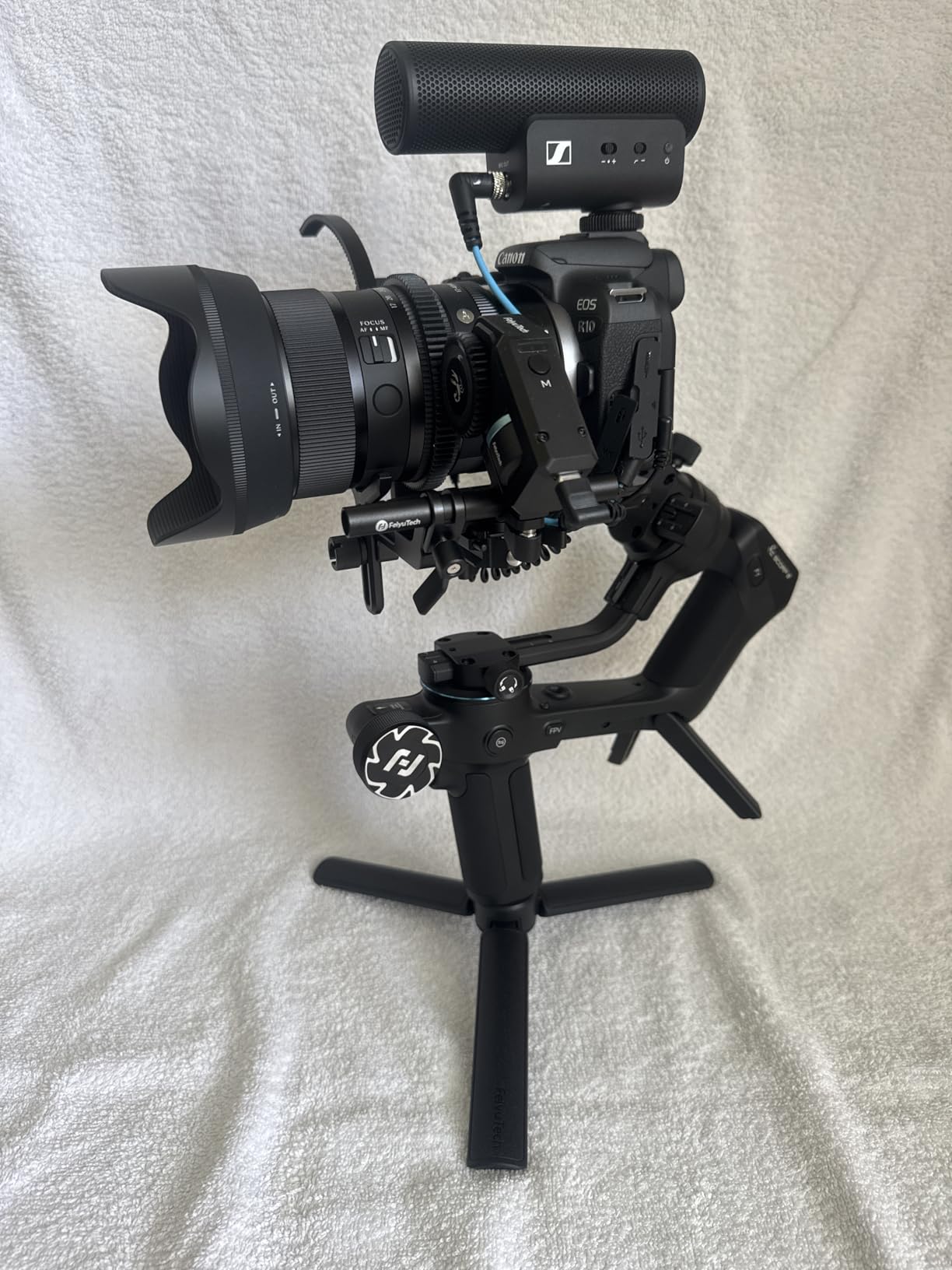 FeiyuTech SCORP 2 Gimbal Stabilizer for DSLR and Mirrorless Camera, Integrated Al Tracking Sensor, 3-Axis Camera Stabilizer for Sony Canon Panasonic Nikon, 2.5kg Payload Touch Screen Vertical Shooting customer photo 1
