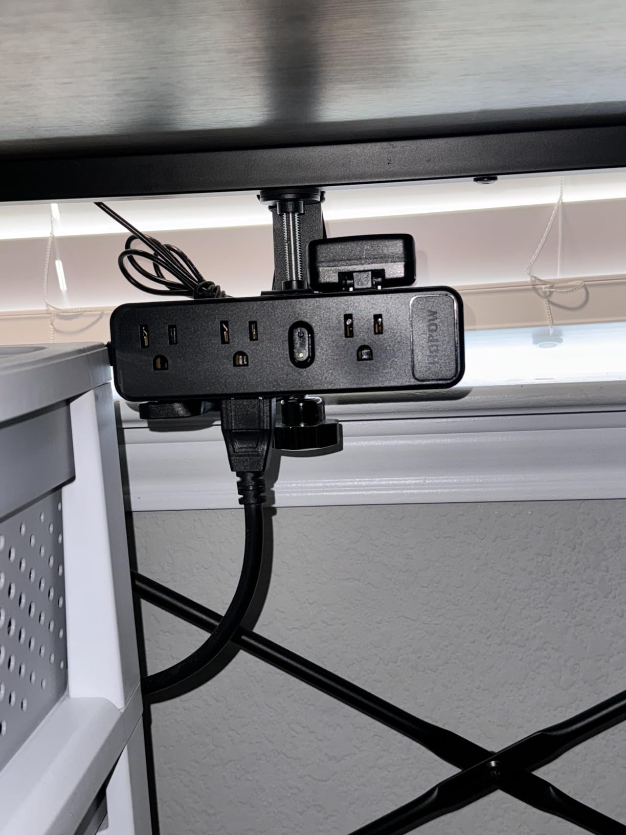 HOPOW Dual Layer Desk Clamp Power Strip, Desktop Edge Mount Charging Station with 13 Outlets 4 USB Ports (2 USB C), Under Desk Surge Protector(1700 Joules), 10 Ft Extension Cord for Office Home customer photo 2