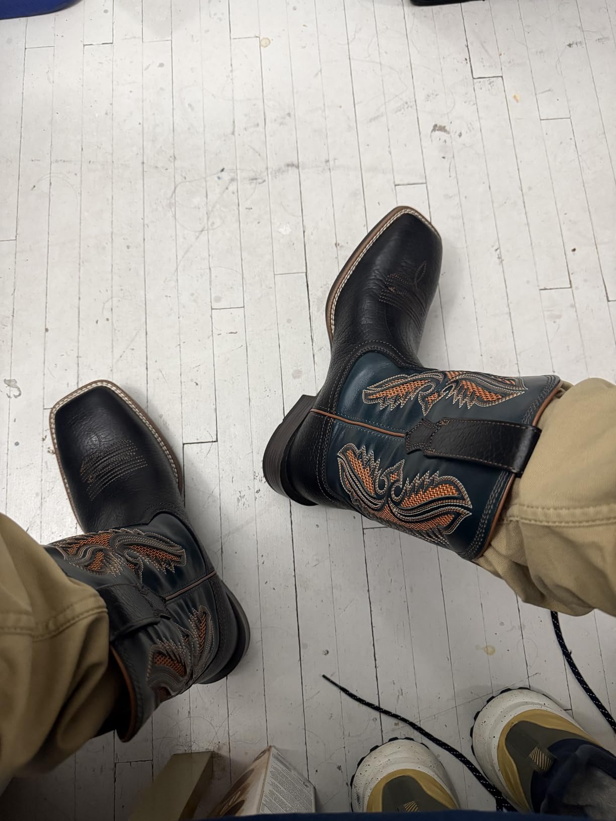 Ariat Men's Rowder VentTEK 360° Cowboy Boot customer photo 1