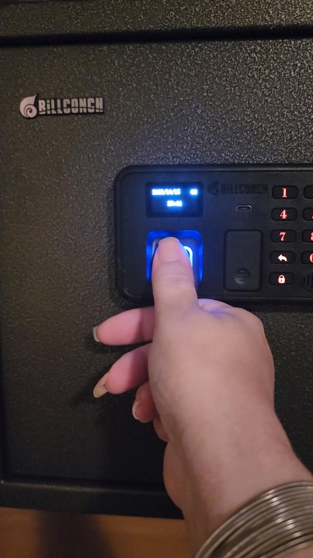 BILLCONCH Biometric Gun Safe for Multiple Handguns Quick Access Pistol Safe | 0.9 Cu Ft Lock Box for Nightstand. Unlock by Fingerprint, Keypad, App or Key. Voice Guide, Silent Mode, LCD Display. customer photo 1