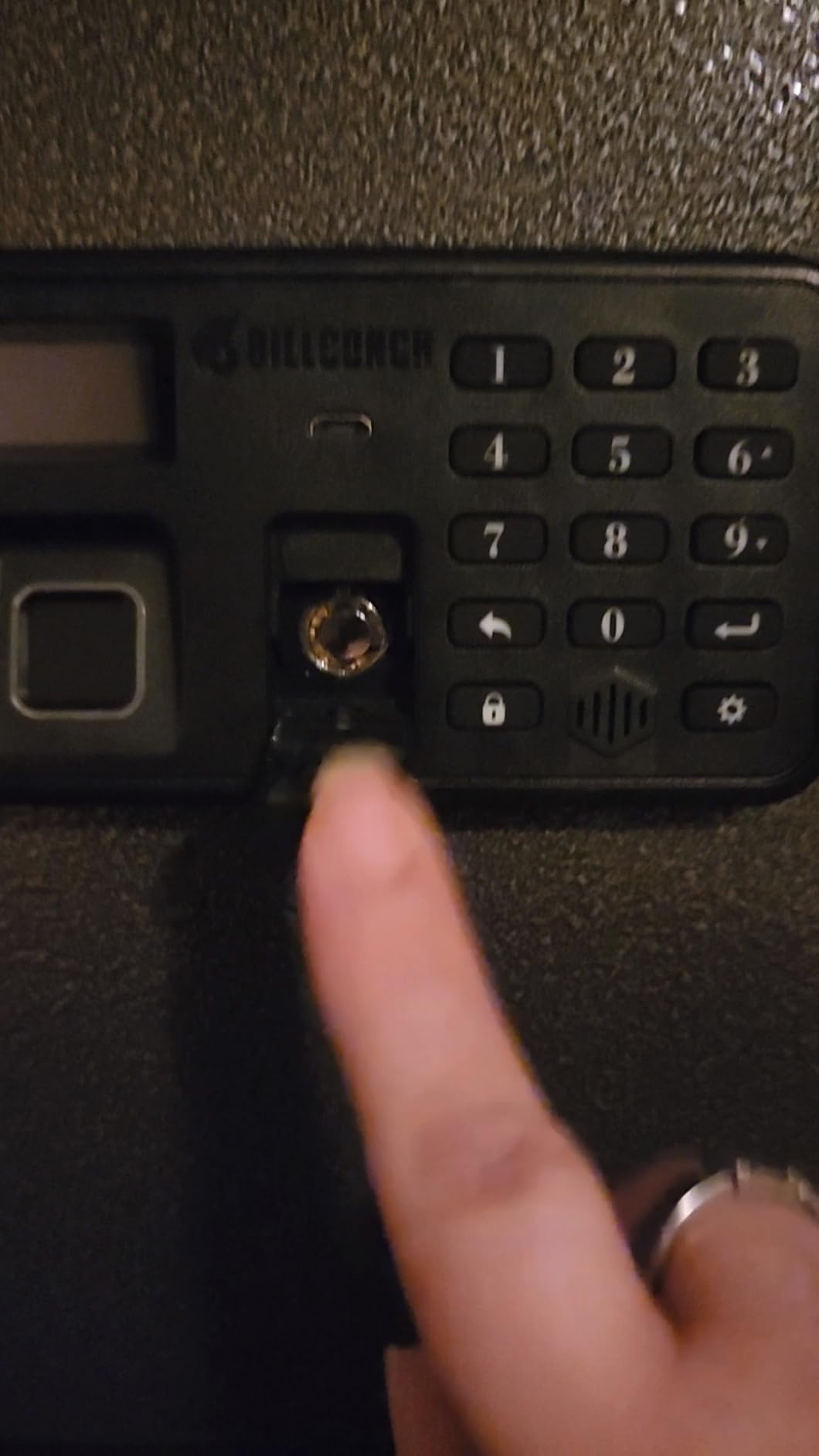 BILLCONCH Biometric Gun Safe for Multiple Handguns Quick Access Pistol Safe | 0.9 Cu Ft Lock Box for Nightstand. Unlock by Fingerprint, Keypad, App or Key. Voice Guide, Silent Mode, LCD Display. customer photo 2