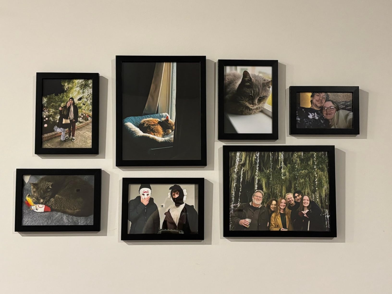 BESCRCL 10 Pack Picture Frames Collage Wall Decor, Gallery Wall Frame Set for Tabletop or Wall Mounting Display, Multi Size with Two 8x10, Four 5x7, and Four 4x6 Photo Frames, Black customer photo 1