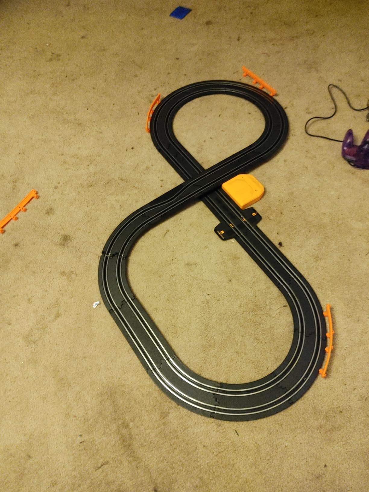 Slot Car Race Track Sets for Boys, Race Car Track with 2 High-Speed Slot Cars, Battery or Electric Car Track, Dual Racing Game Lap Counter Track Sets, Toys Gifts for Boys Girls Ages 6 7 8-12 customer photo 2