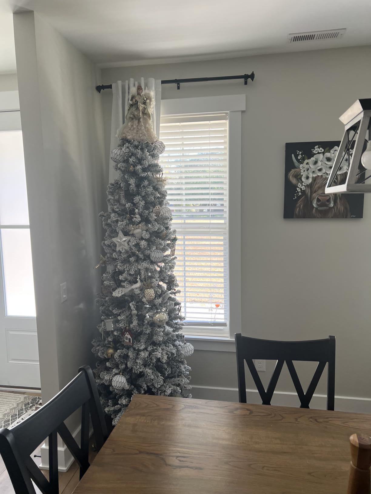 SHareconn 6ft Prelit Snow Flocked Artificial Hinged Slim Pencil Christmas Tree with Warm White Lights, Flocked Pencil Spruce Tree customer photo 1