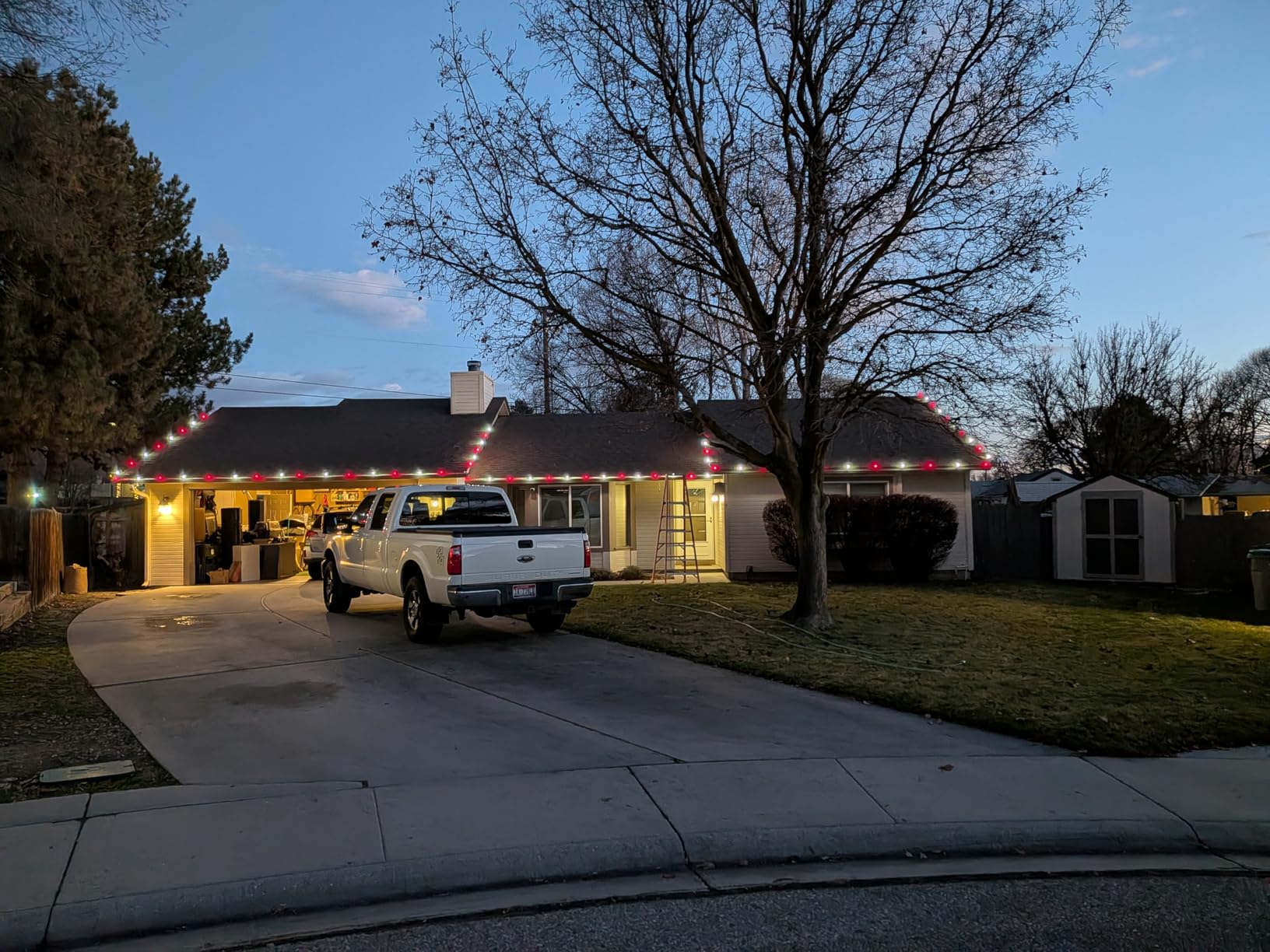 Vintage Christmas Lights Outdoor, 200Ft C9 String Lights with 100 LED Bulbs | Waterproof Shatterproof Connectable Commercial Christmas Tree Lights for Outside Roofline Patio Yard Home Decor, Multicolor customer photo 2