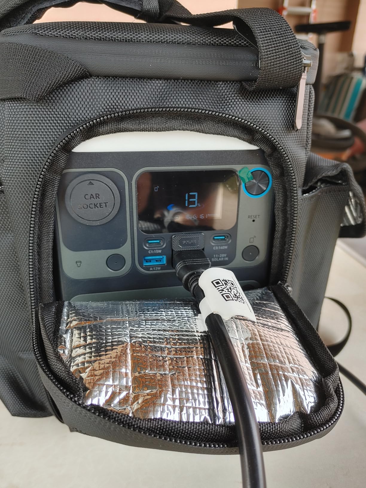 Anker SOLIX C300 Portable Power Station with 60W Solar Panel, 288Wh, 300W LiFePO4 Battery, 140W Two-Way Fast Charging, for Outdoor and Emergency Use customer photo 2