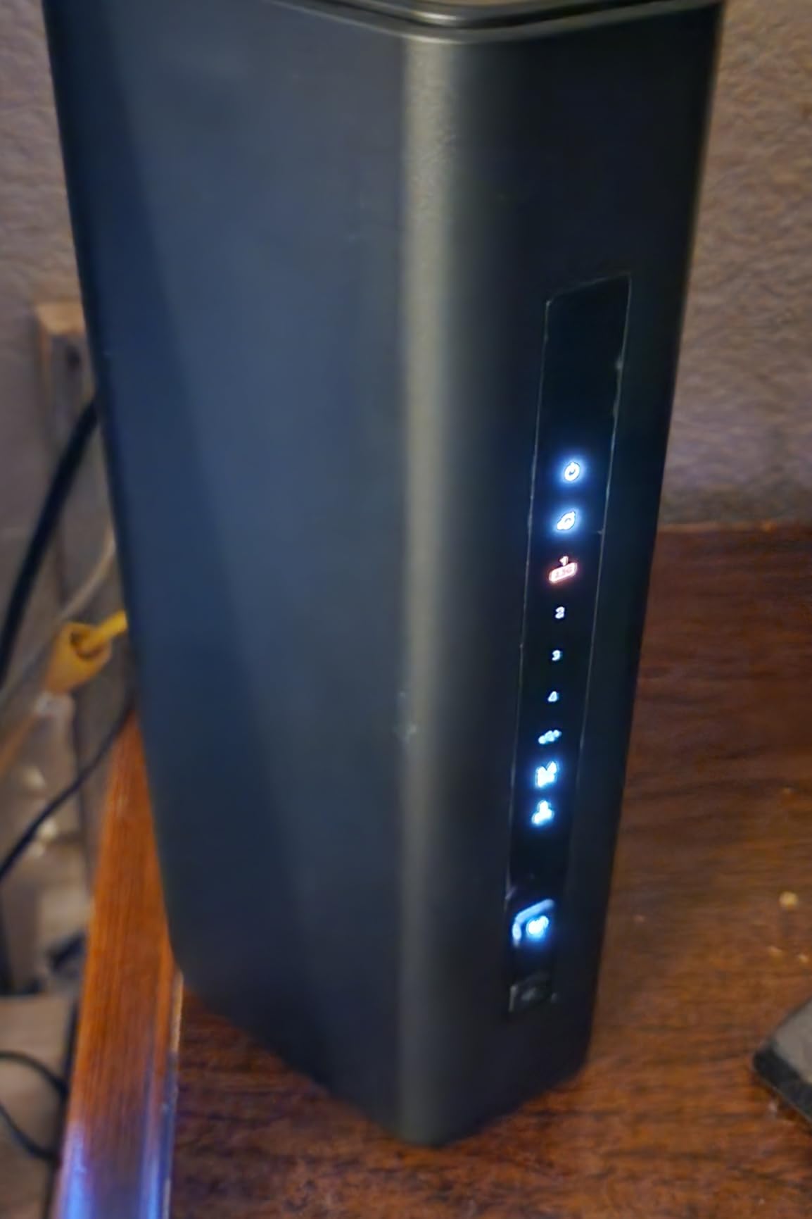 NETGEAR Nighthawk Dual-Band WiFi 7 Router (RS200) Router Only- BE6500 Wireless Speed (up to 6.5 Gbps) - Covers up to 2,500 sq. ft., 80 Devices - 2.5 Gig Internet Port - Free Expert Help customer photo 1