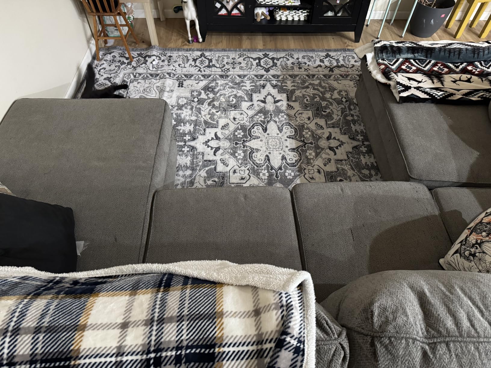 Lessymo 8 x 10 Area Rugs for Living Room- Machine Washable Area Rugs Boho Faux Wool Low Pile Area Rug for Bedroom, Floral Medallion Vintage Rugs with Non-Slip Rubber, Kid & Pet Friendly, Grey White customer photo 1