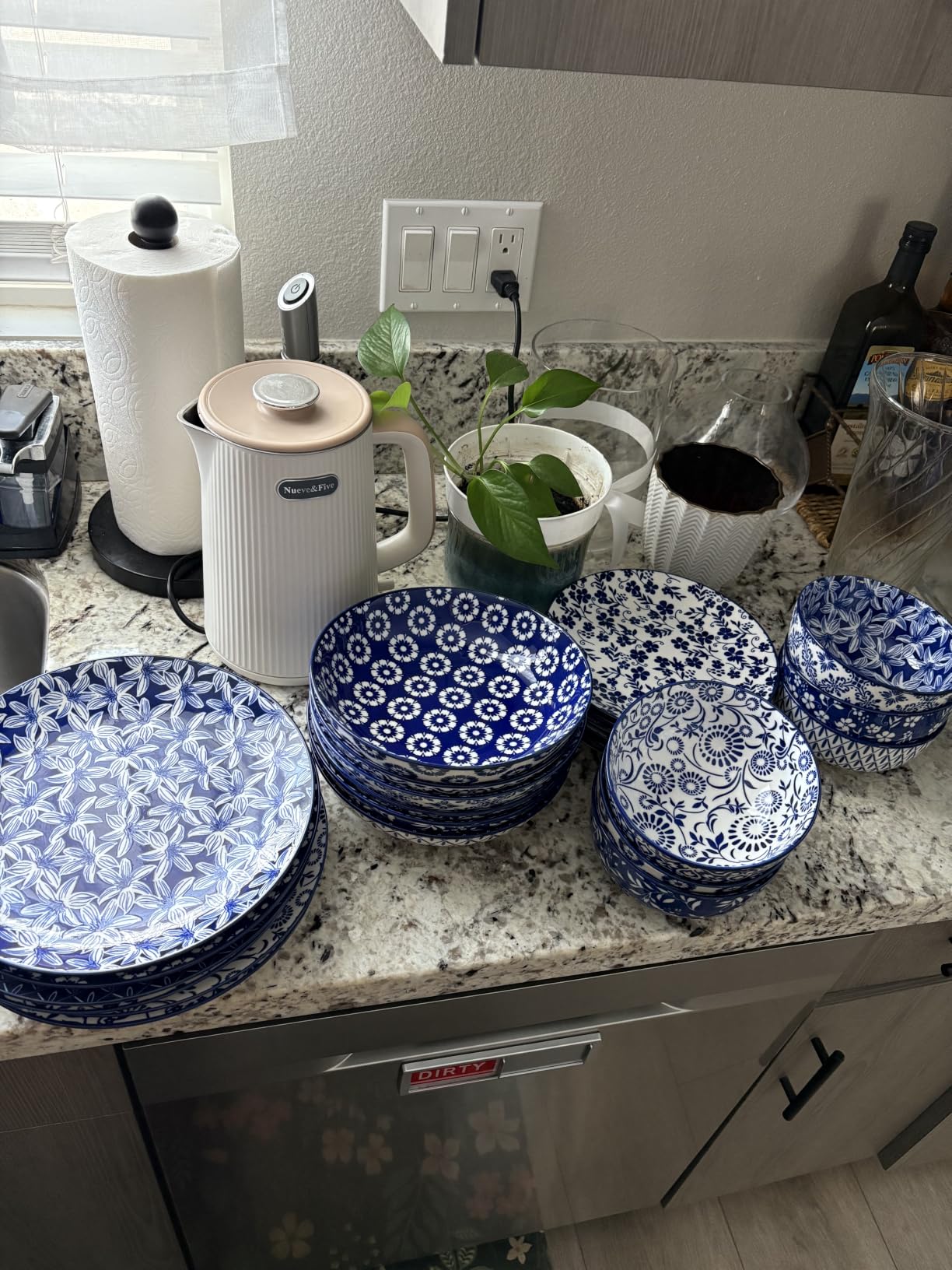 vancasso SELENE Plates and Bowls Set for 6, 18 Pieces Dinnerware Sets, Mircowave and Dishwasher Safe Dishes Set, Porcelain Blue Dinnerware customer photo 2