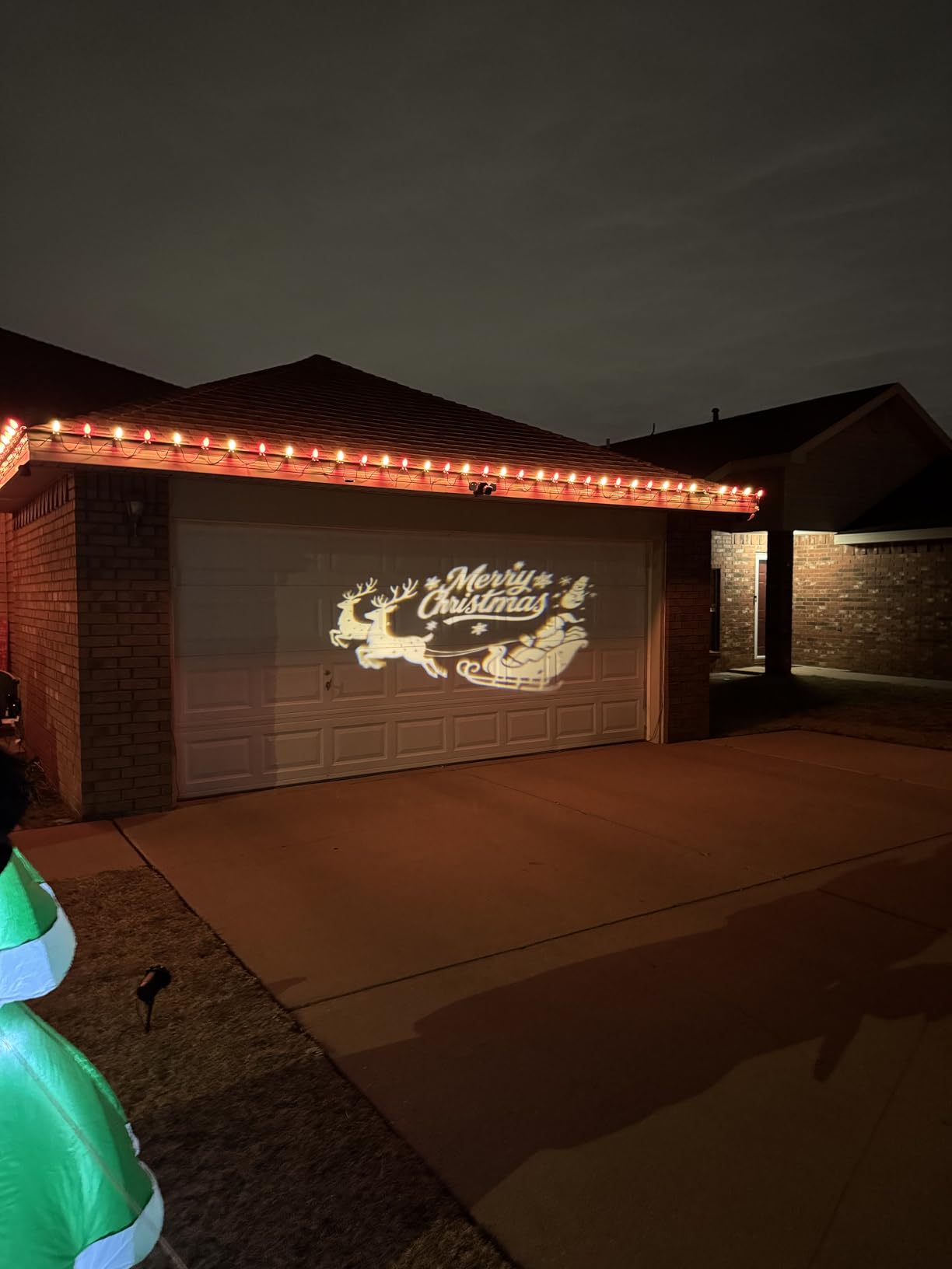 3D Dynamic Christmas Projector Lights Outdoor Indoor-2025 Upgrade Santa in Sleigh Christmas Decorations,Waterproof Holiday Projector Lights for Window Ground Roof Wall Yard Xmas Decor customer photo 2
