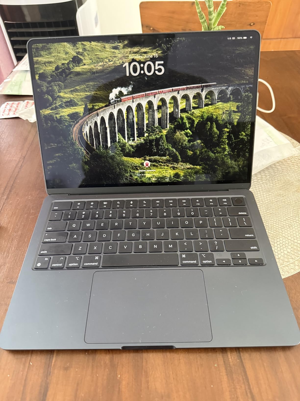 2024 MacBook Air 13-inch Laptop with M3 chip: Built for Apple Intelligence, 13.6-inch Liquid Retina Display, 16GB Unified Memory, 256GB SSD Storage, Backlit Keyboard, Touch ID; Midnight customer photo 2