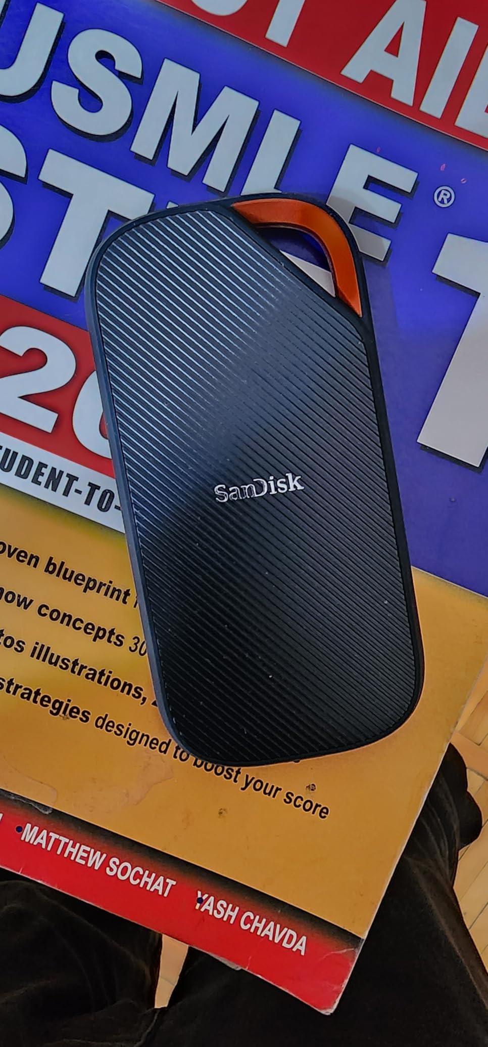 2TB SANDISK Extreme PRO Portable SSD with USB4, Up to 3800 MB/s Read and 3700MB/s Write, USB-C, USB 3.2, Backwards Compatible, IP65 Water and Dust Resistance customer photo 2