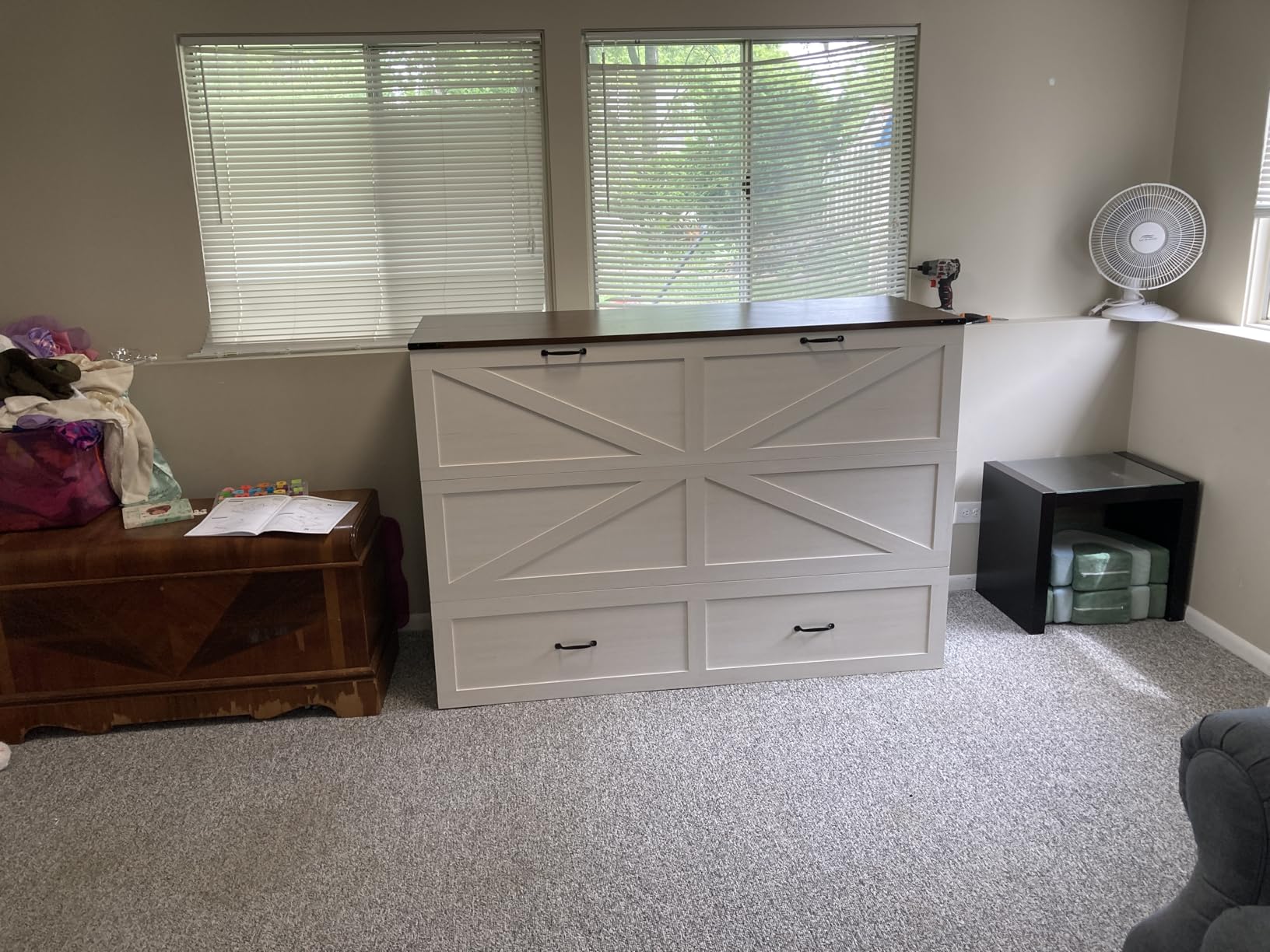 Hlivelood Full Size Murphy Chest Bed with Drawer and Charging Station, Farmhouse Wood Space-Saving Hidden Folding Beds Chest, Multifunctional Storage Cabinet Bed for Bedroom, Office, Rustic White customer photo 1