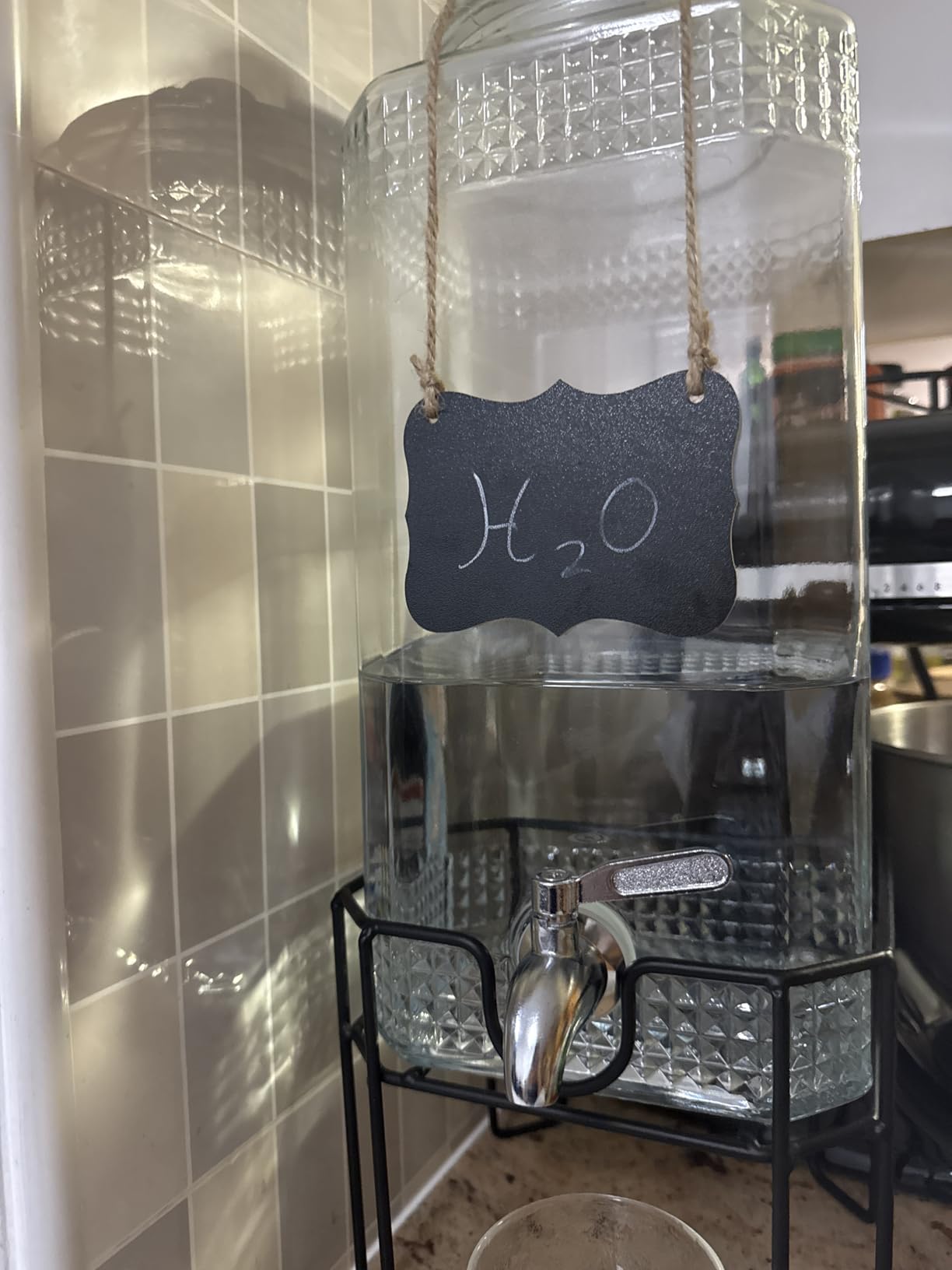 2 Gallon Glass Drink Dispenser, Drink Dispensers for Parties, Beverage Dispenser with Stand and Glass Lid, 100% Leakproof Spigot, Ideal for Lemonade, Juice, Laundry Detergent Dispenser customer photo 2