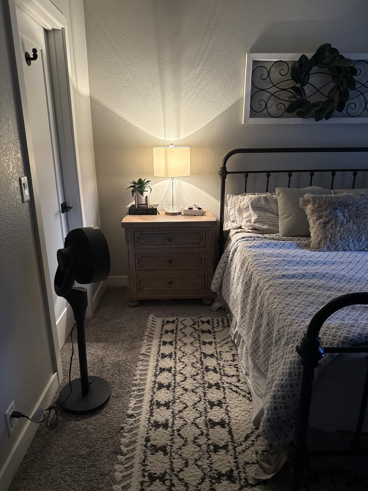 DREO Fan for Bedroom, 2026 Upgraded, 90ft Airflow, 20dB Quiet, 90 Degree Oscillating Standing Fan for Whole Room, DC Motor, 8+H Speeds, 3 Modes, 38-42'' Adjustable Height, 8H Timer customer photo 1