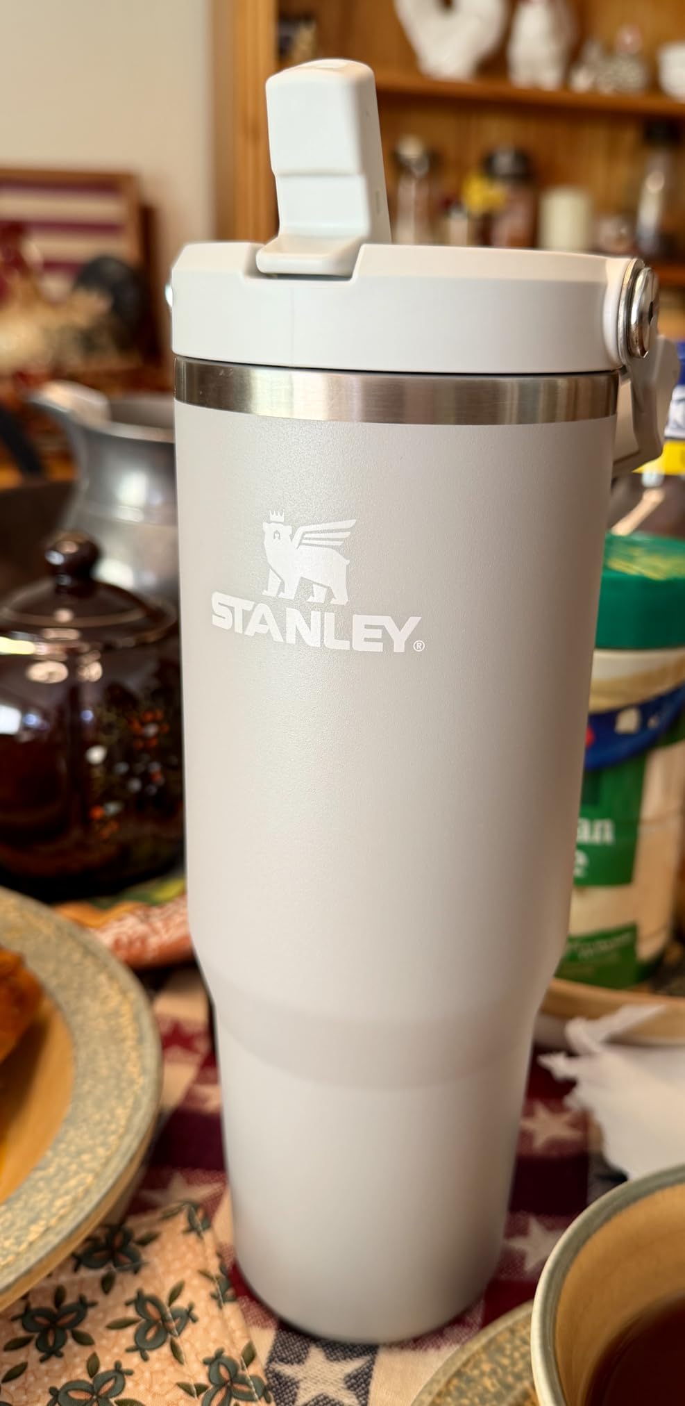 STANLEY IceFlow 2.0 Flip Straw Tumbler, 40 oz, Frost | Easy Carry Handle | Twist On Lid and Flip Up Straw | Leak Resistant Water Bottle | Insulated Stainless Steel | BPA-Free customer photo 1